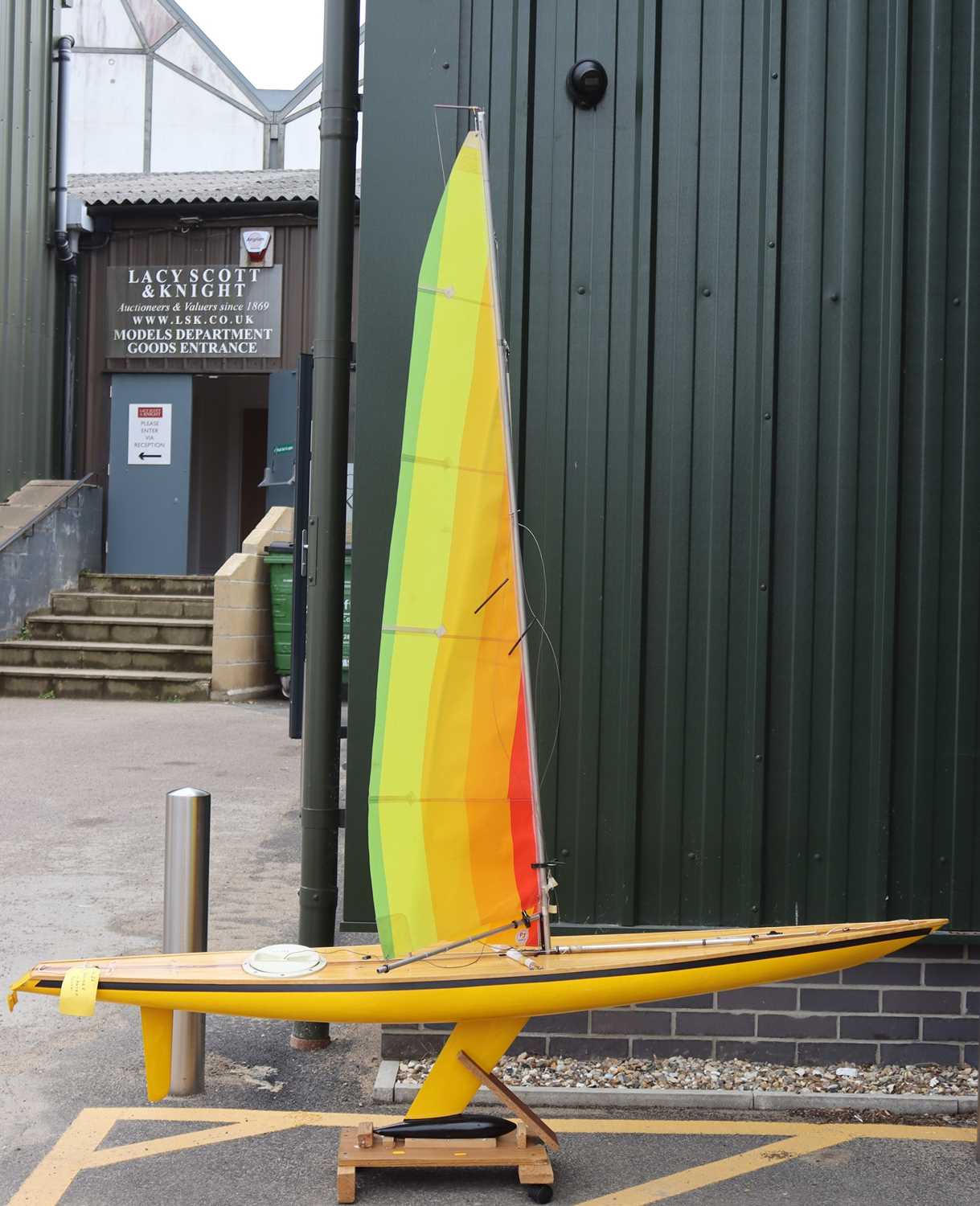 Lot 24 - A GRP hull 10-Rater sailing yacht, radio