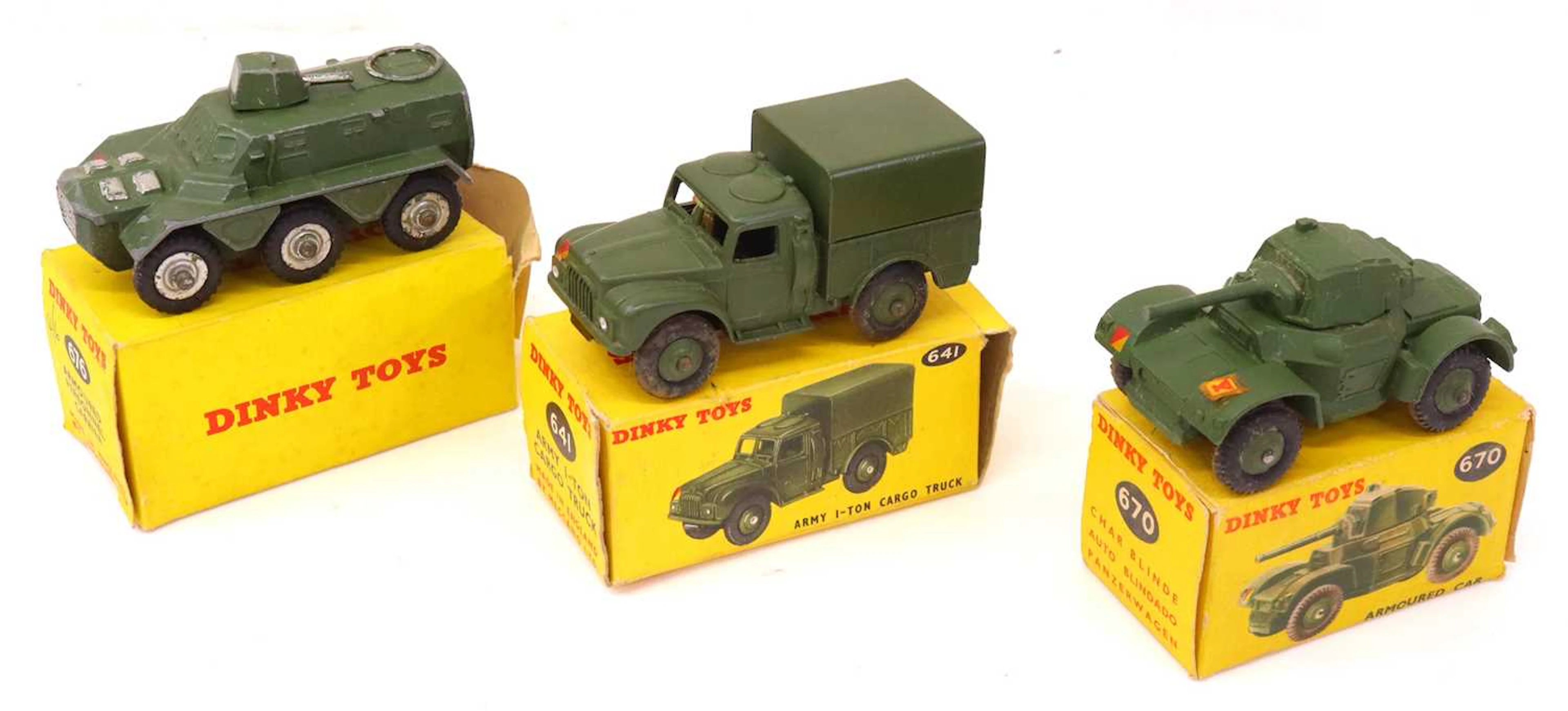 Lot 114 - Dinky Toys group of 3 military diecasts to