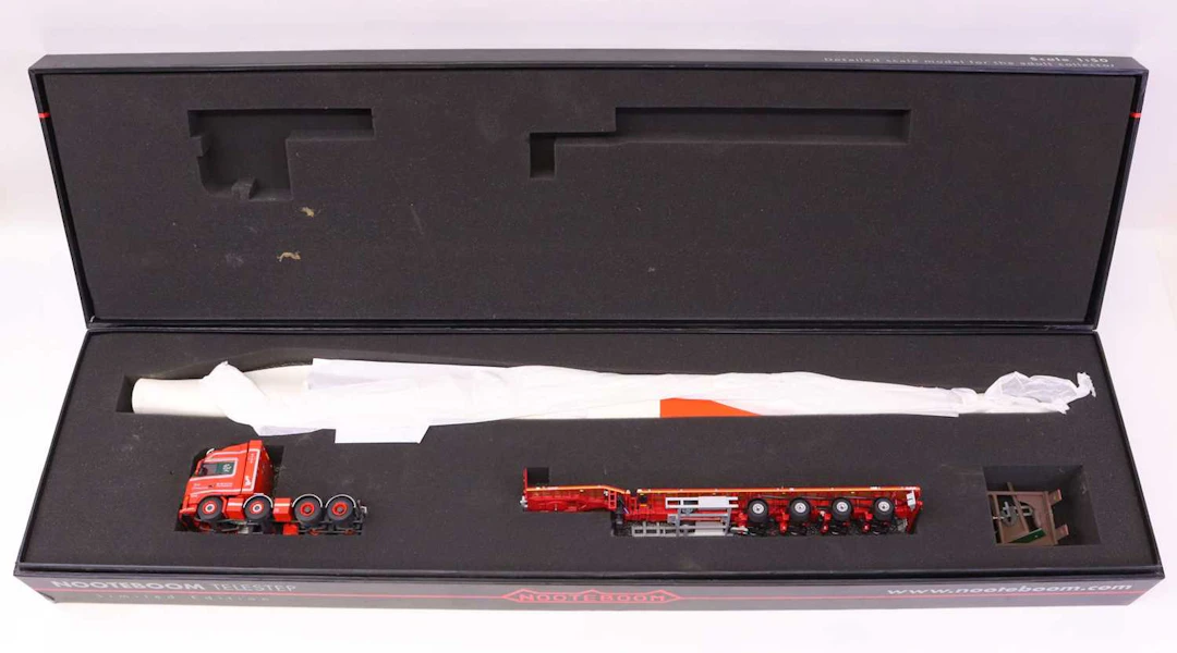 Lot 160 - A WSI Collectables 1:50 scale No. 10208