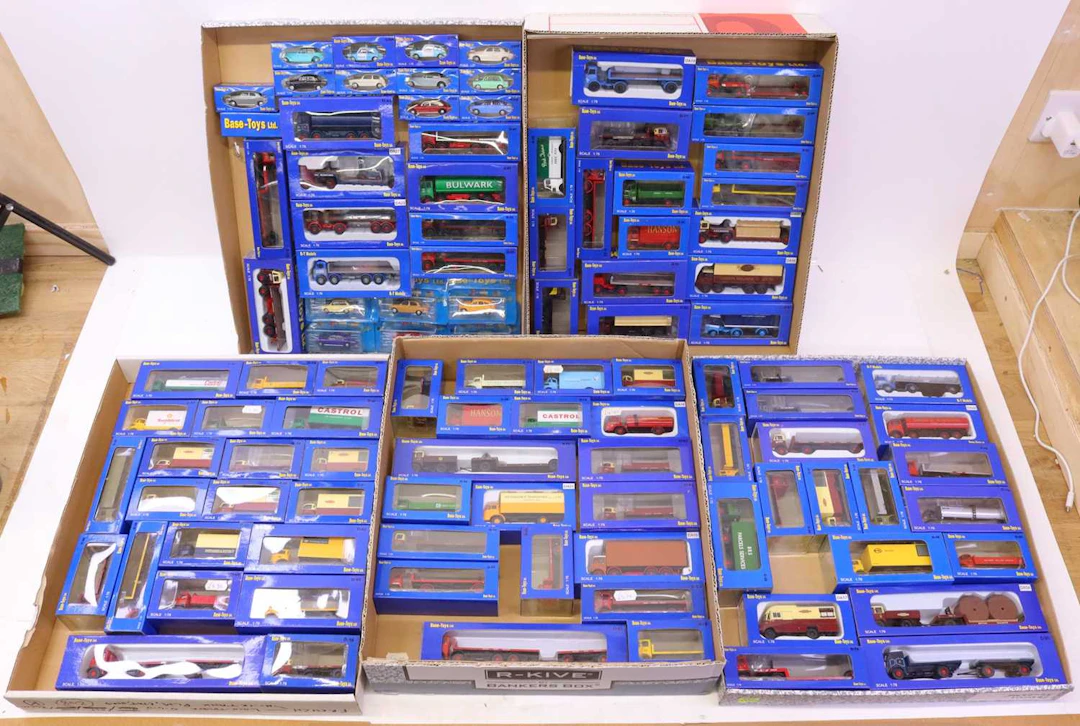 Lot 281 - 160+ boxed or cased 1/76th scale Base Toys