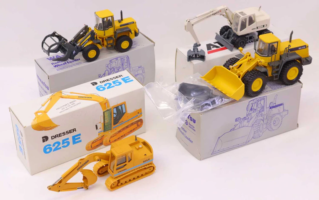 Lot 468 - Four various boxed Conrad 1/50 scale earth