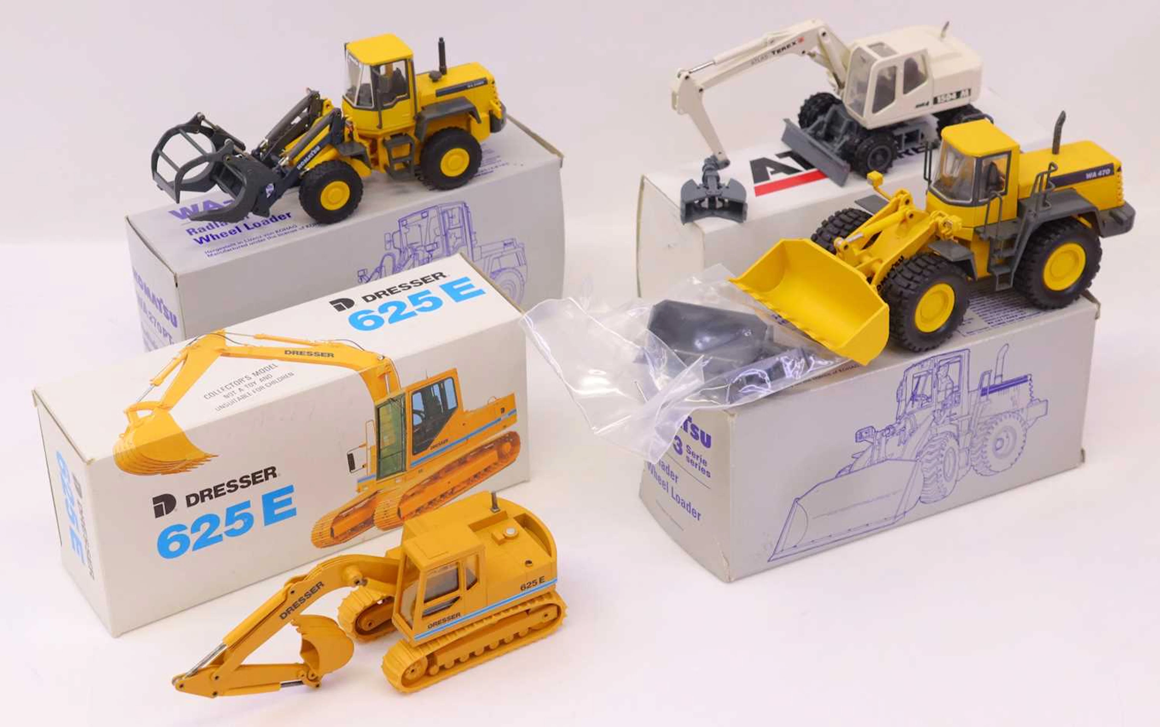 Lot 468 - Four various boxed Conrad 1/50 scale earth