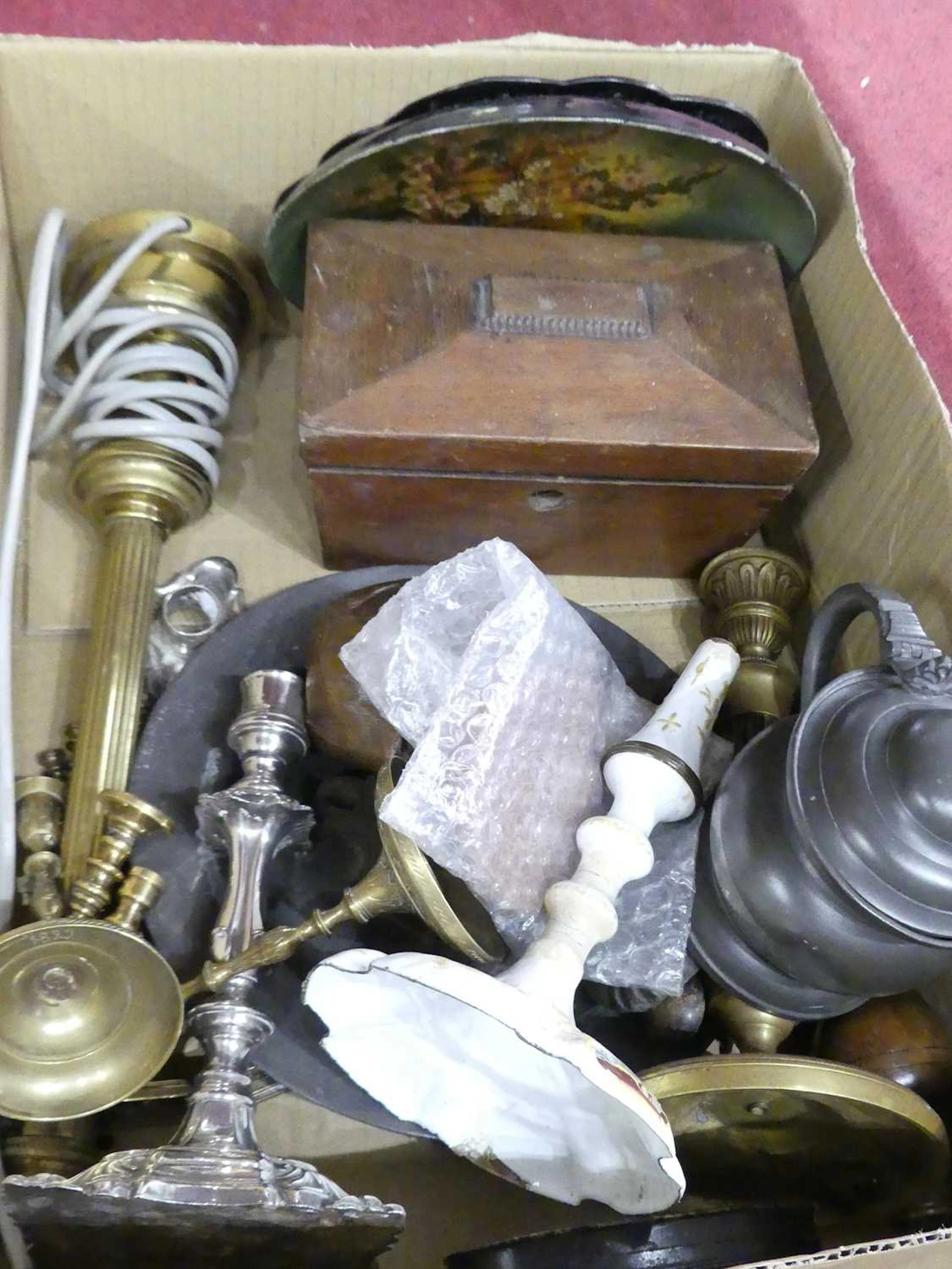 Lot 71 - A collection of miscellaneous items, to