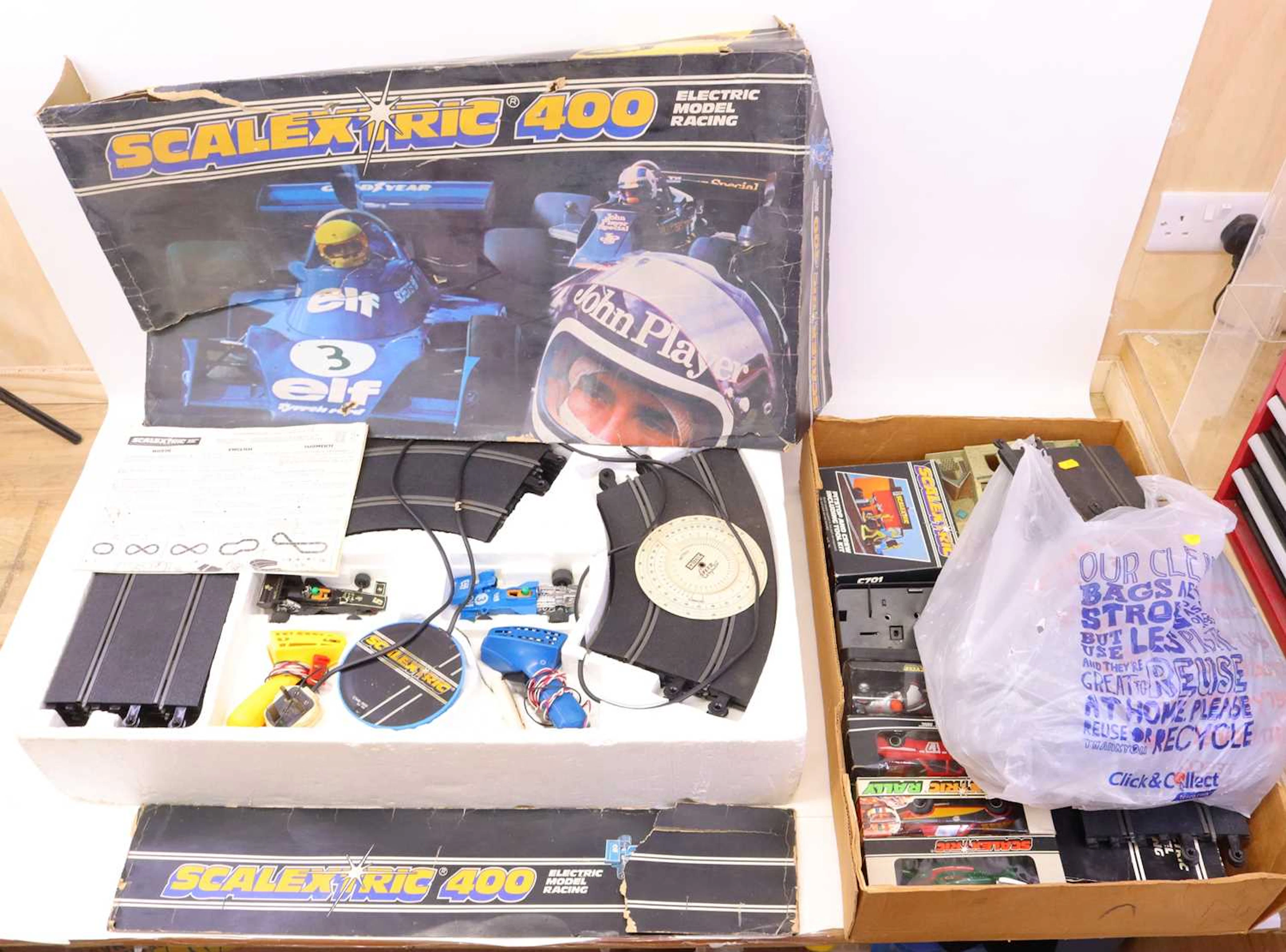 Lot 571 - Scalextric a collection of cars and