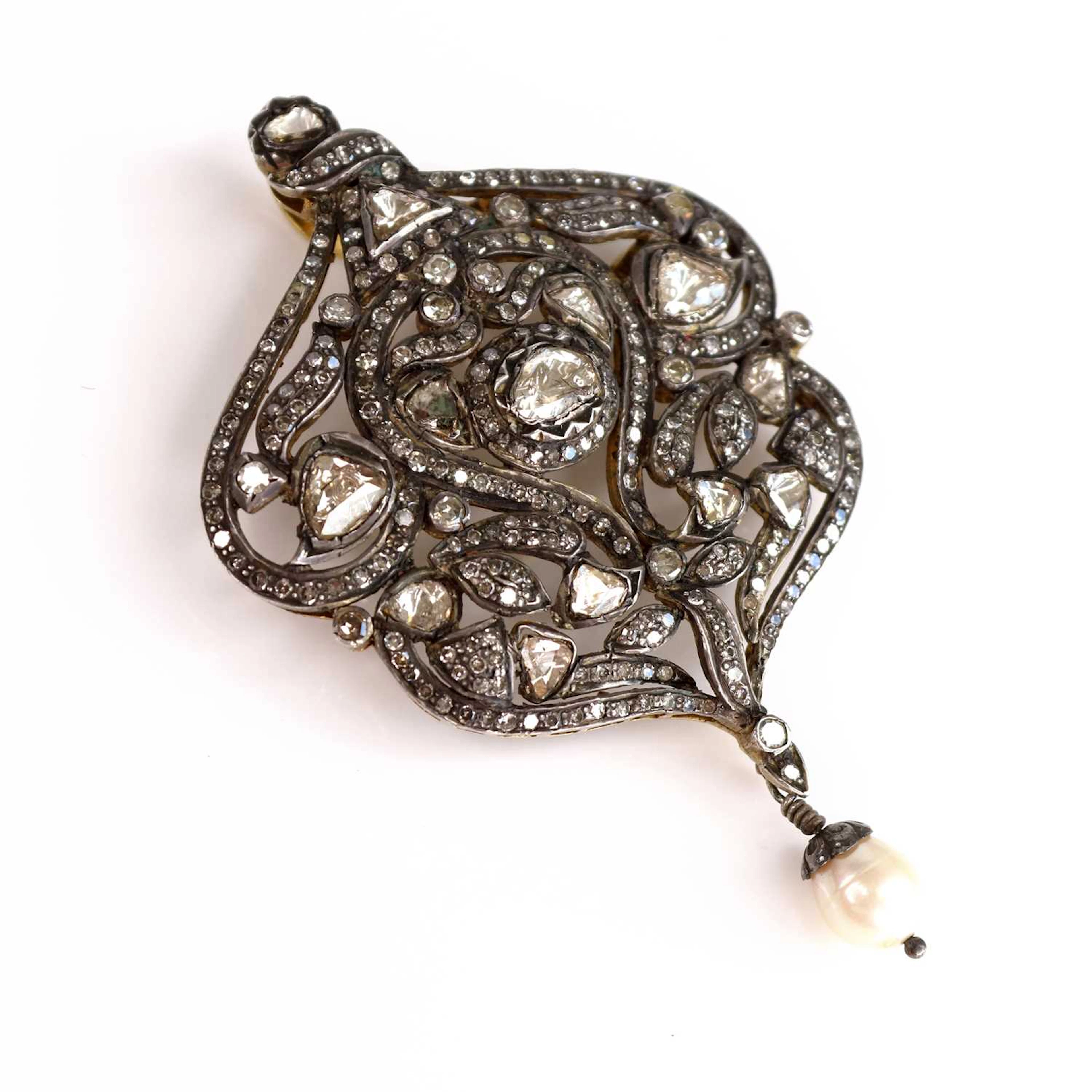 A Georgian yellow and white metal, diamond and pearl