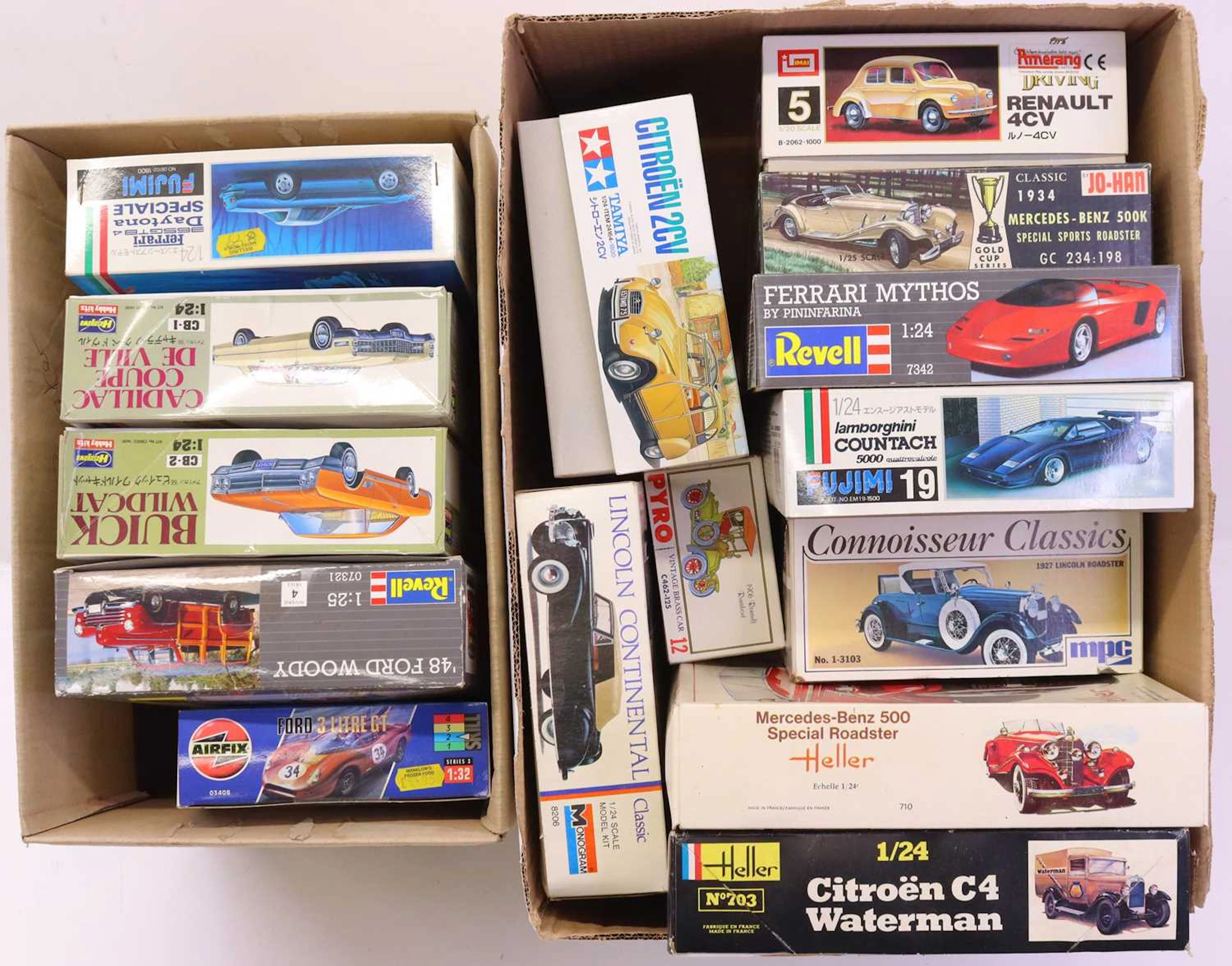Lot 47 - 2 boxes containing various mixed scale