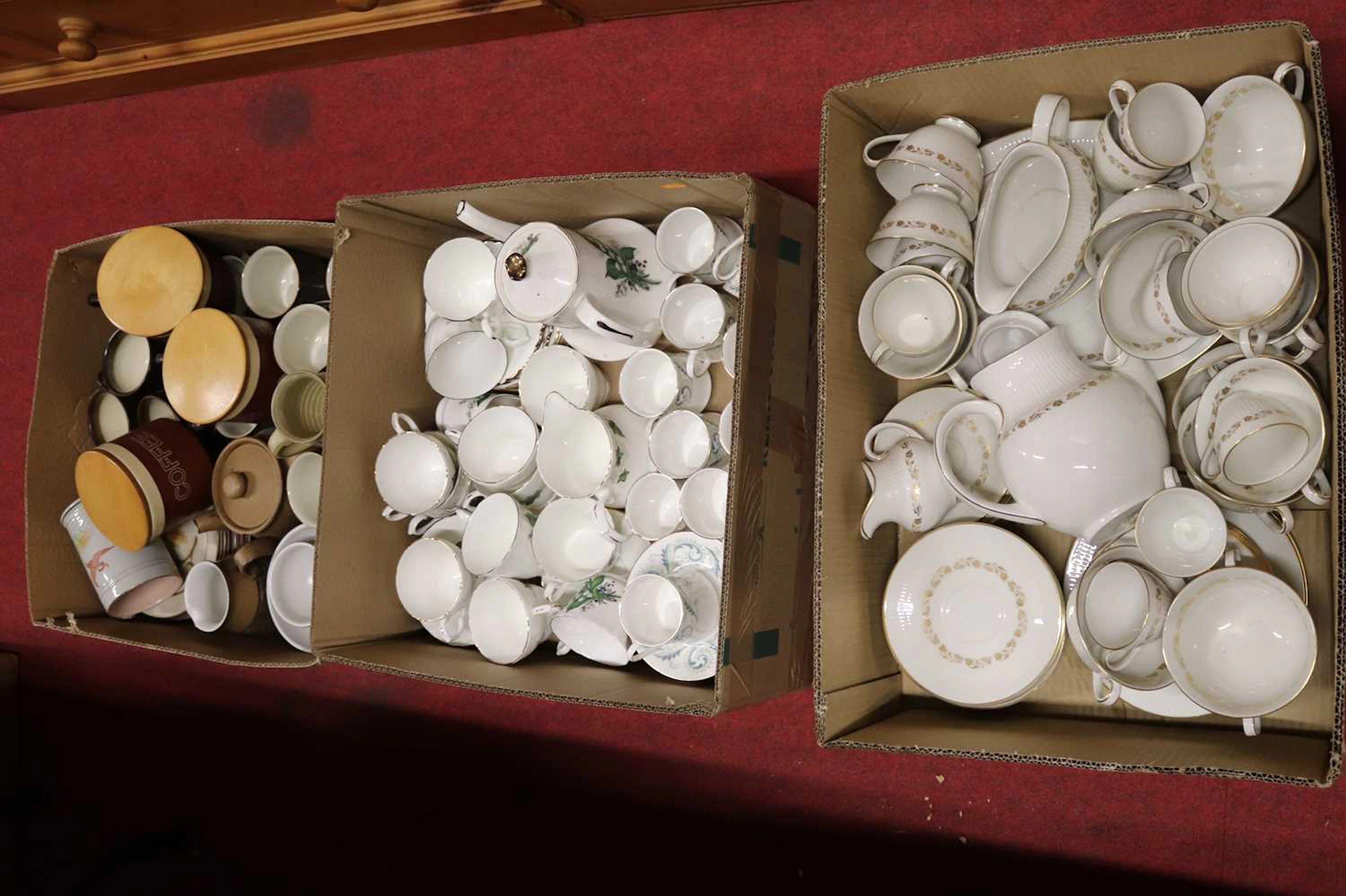 Lot 188 - A collection of ceramics, to include Royal