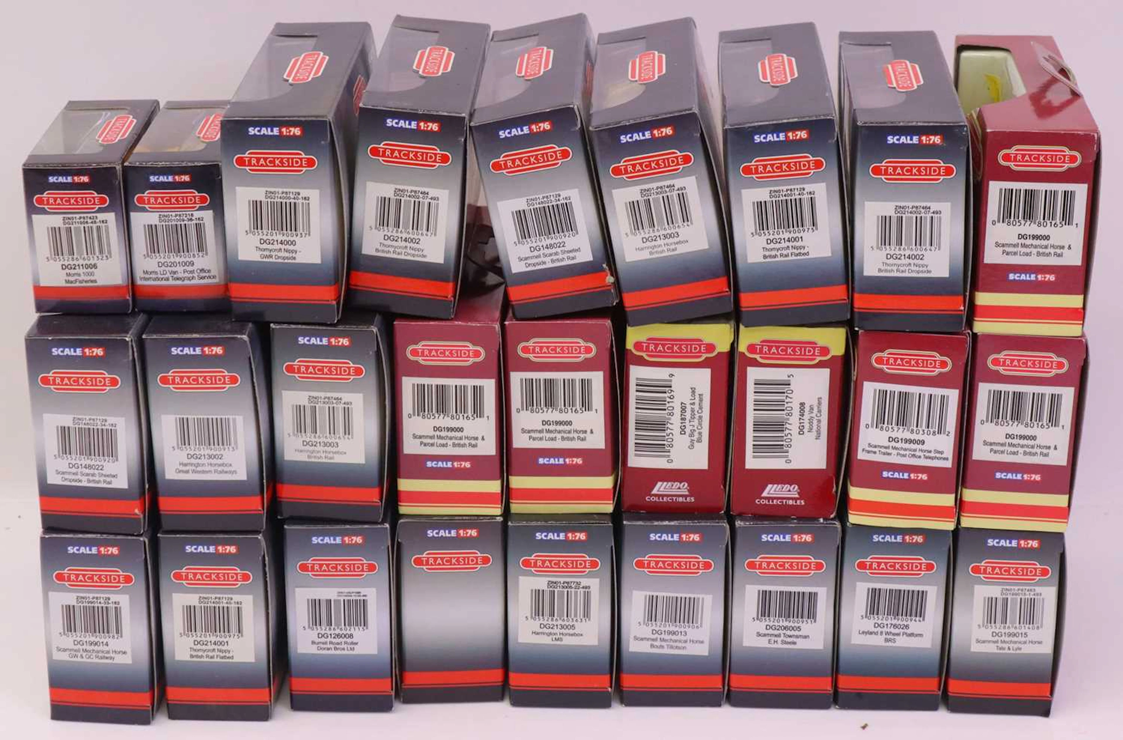 Lot 351 - 27 various boxed Corgi Trackside 1/76th