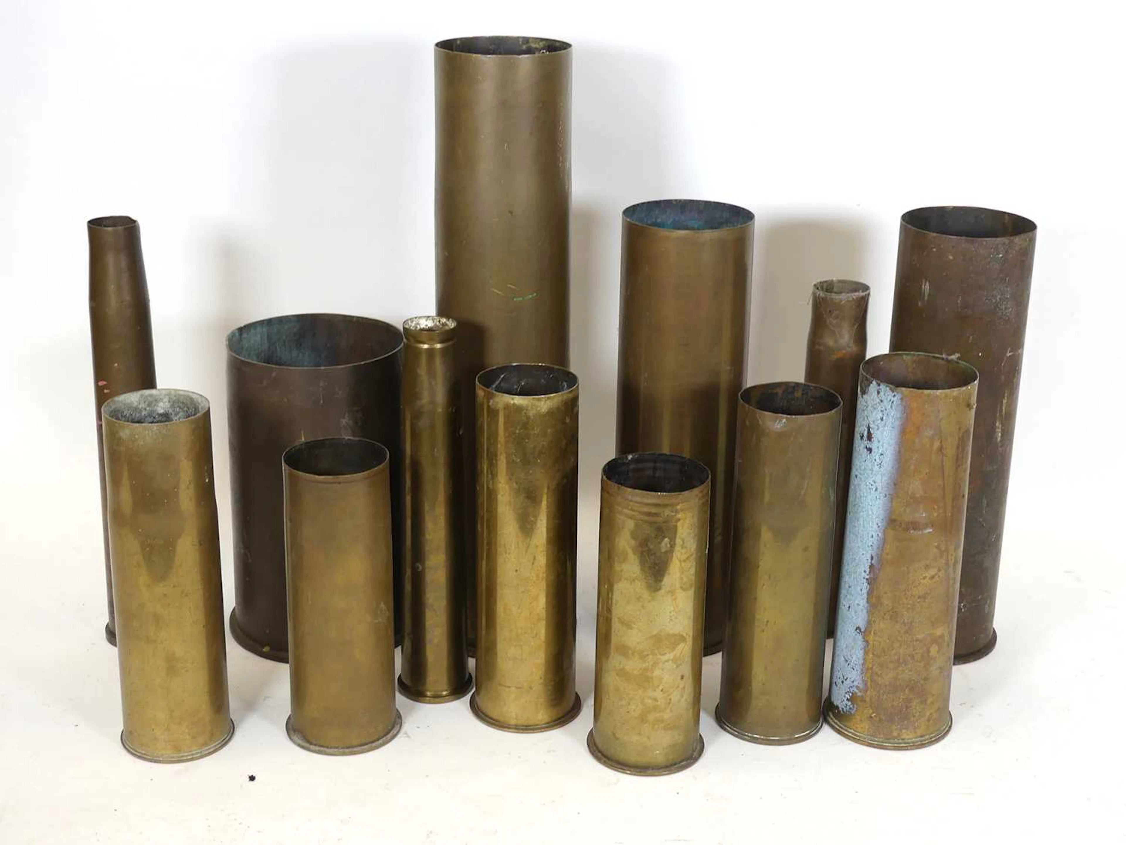 Lot 1285 - A collection of WW I and later shell cases