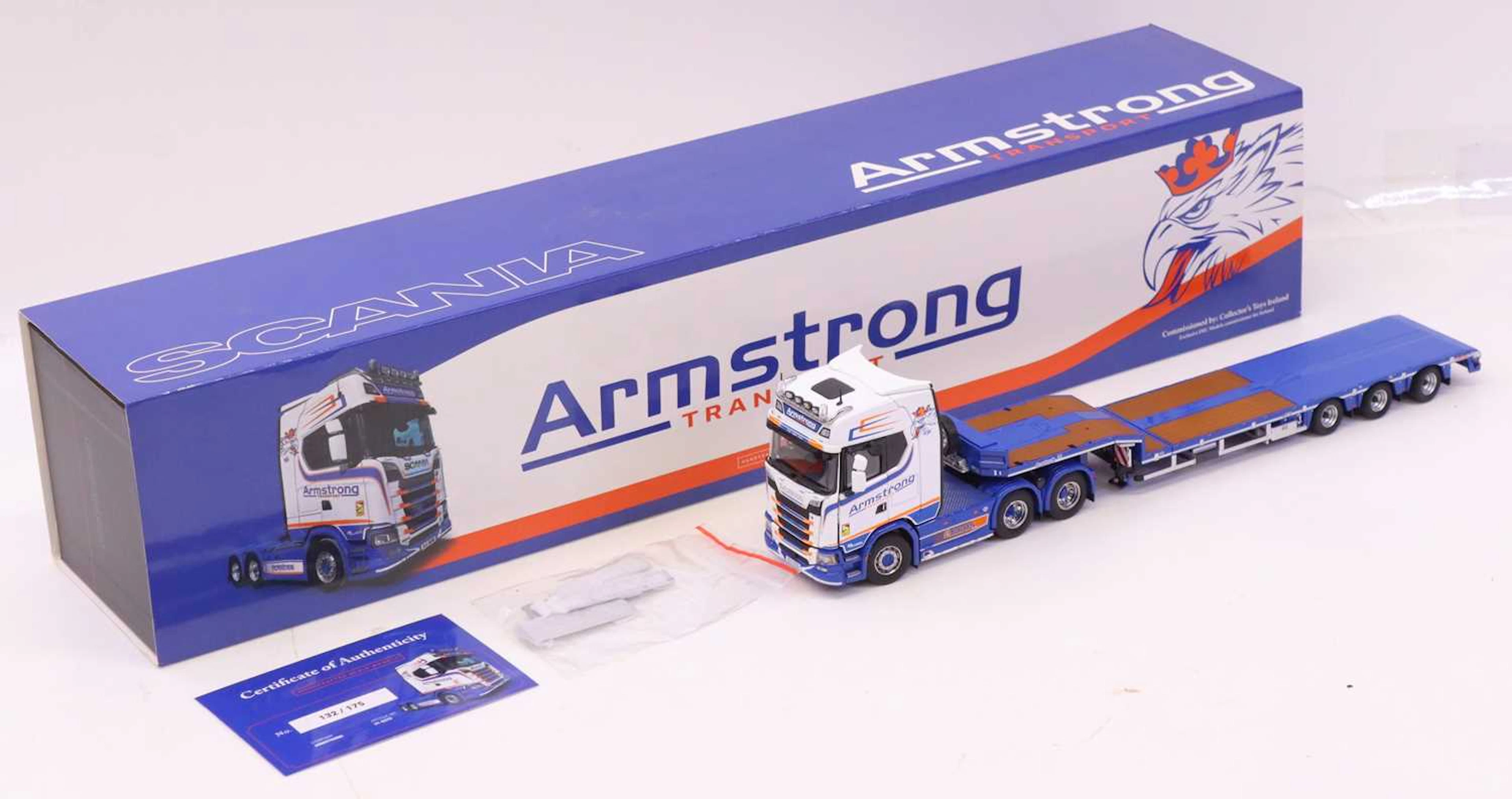Lot 70 - IMC Models 1/50th scale No.31-0370 Armstrong