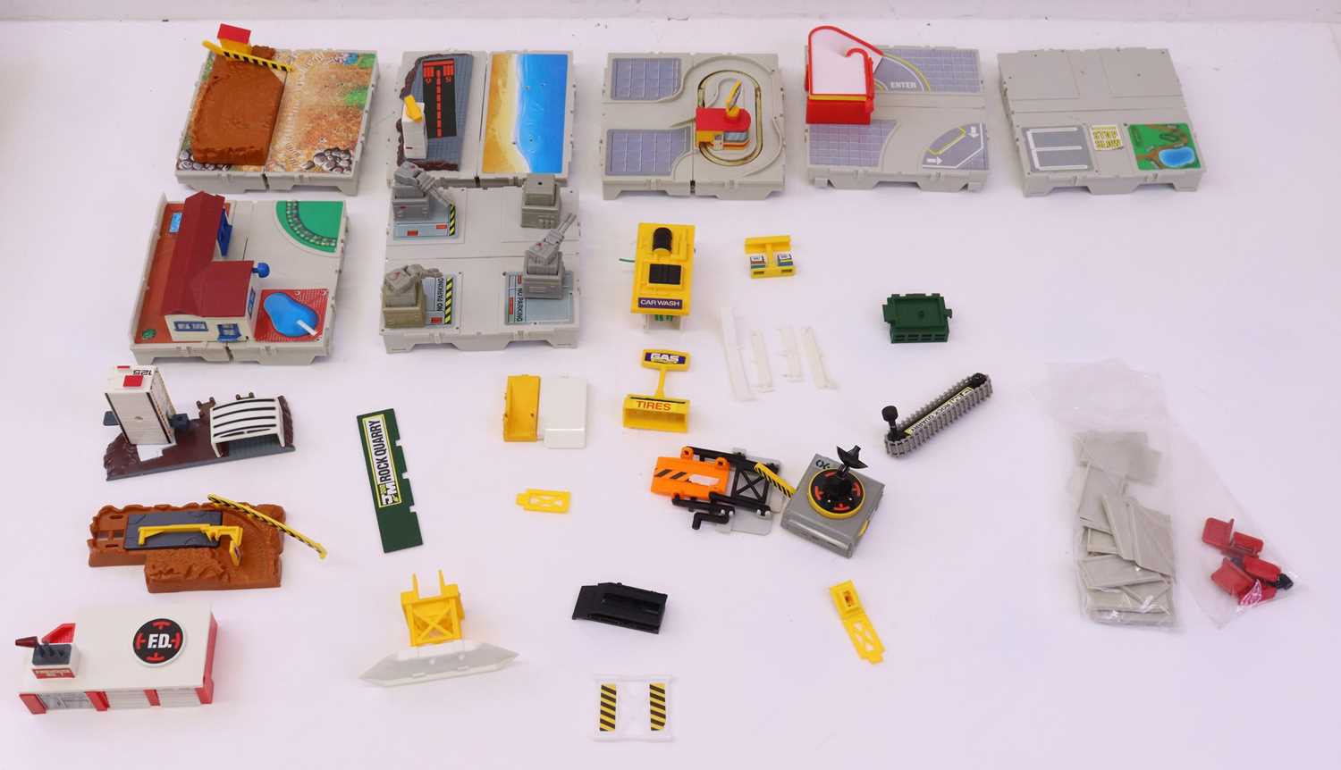 Lot 59 - Collection of vintage Galoob Micro Machine