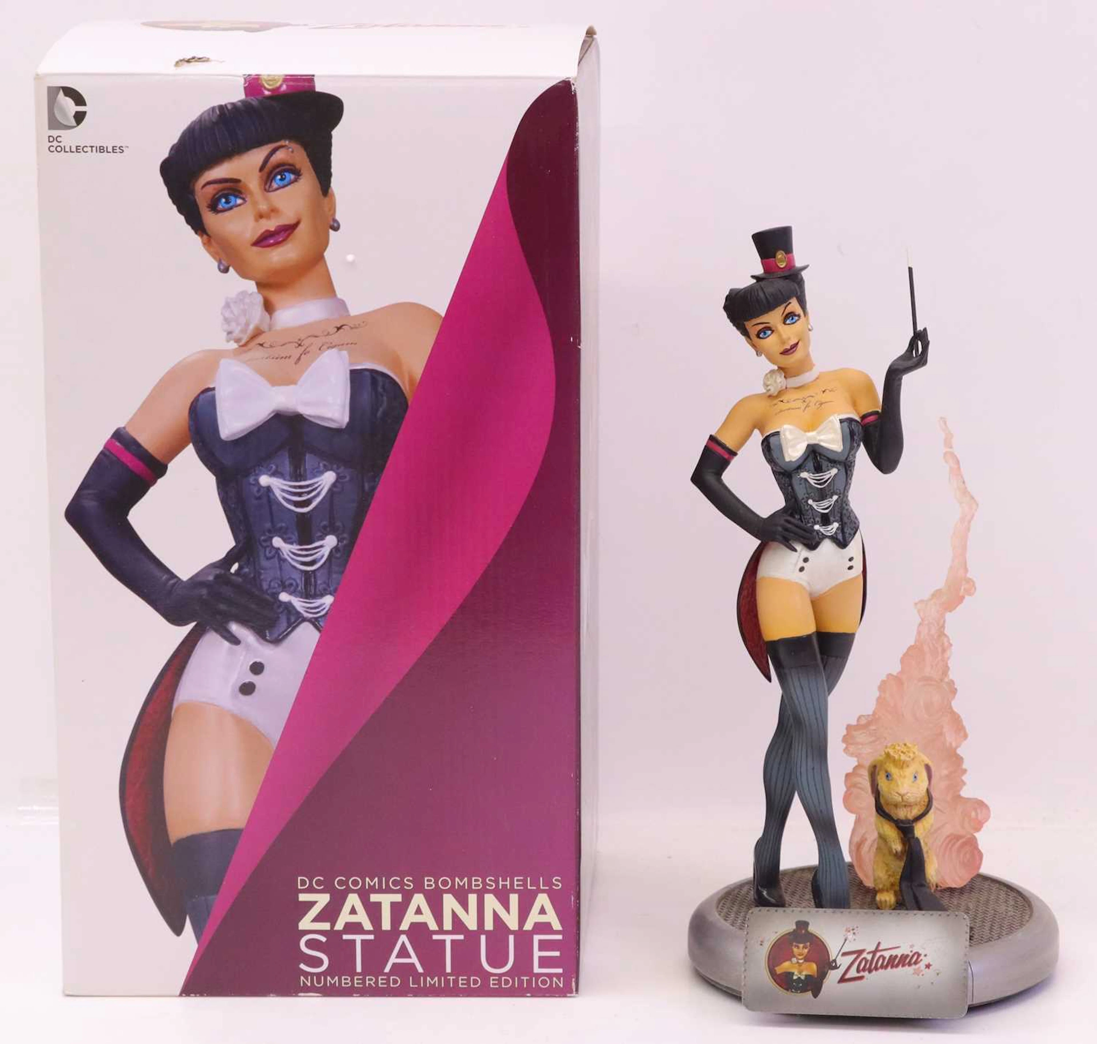 Lot 611 - DC Comic Bombshells Zatanna Figurine
