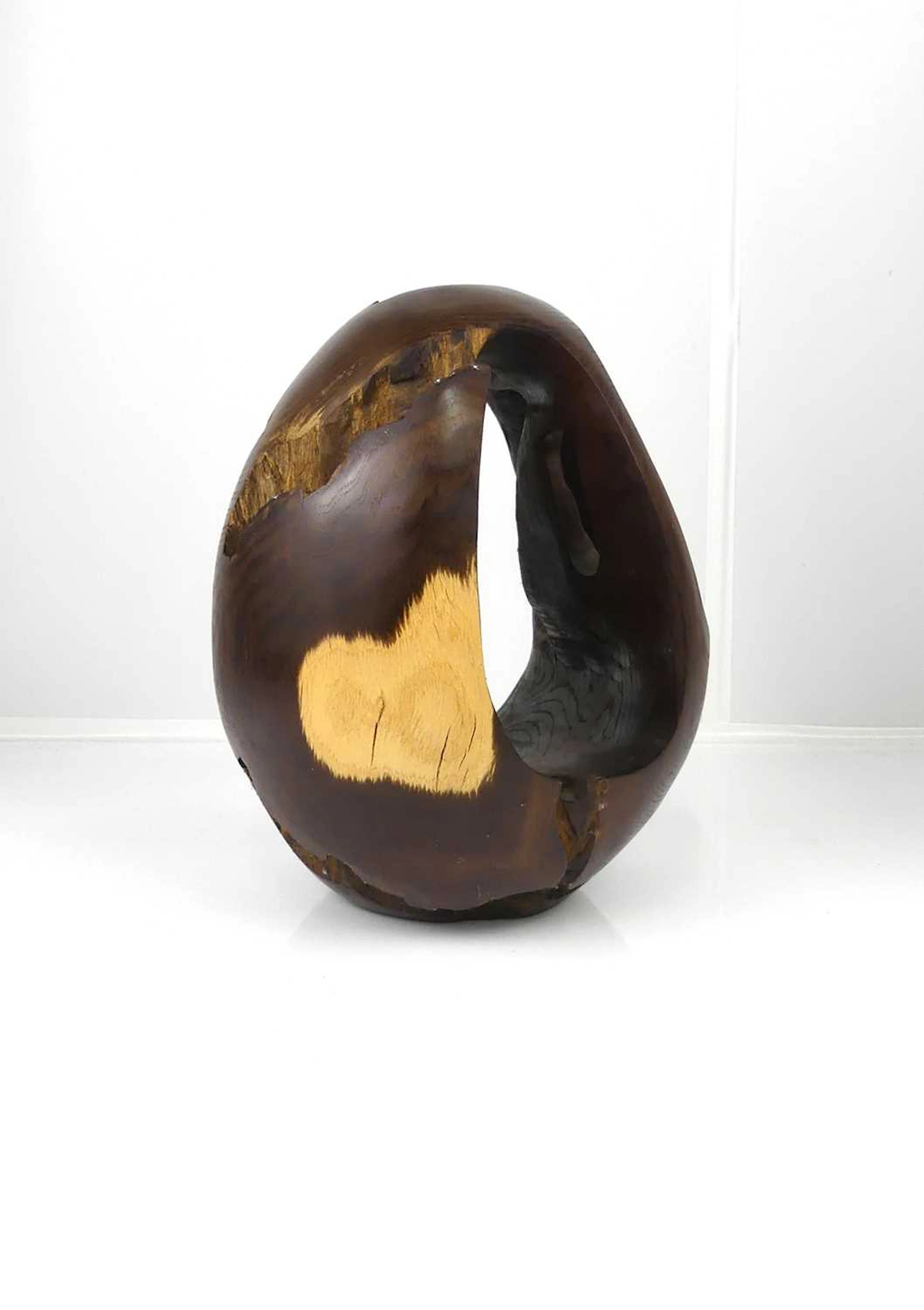 Lot 13 - Contemporary School - oval sculptural form