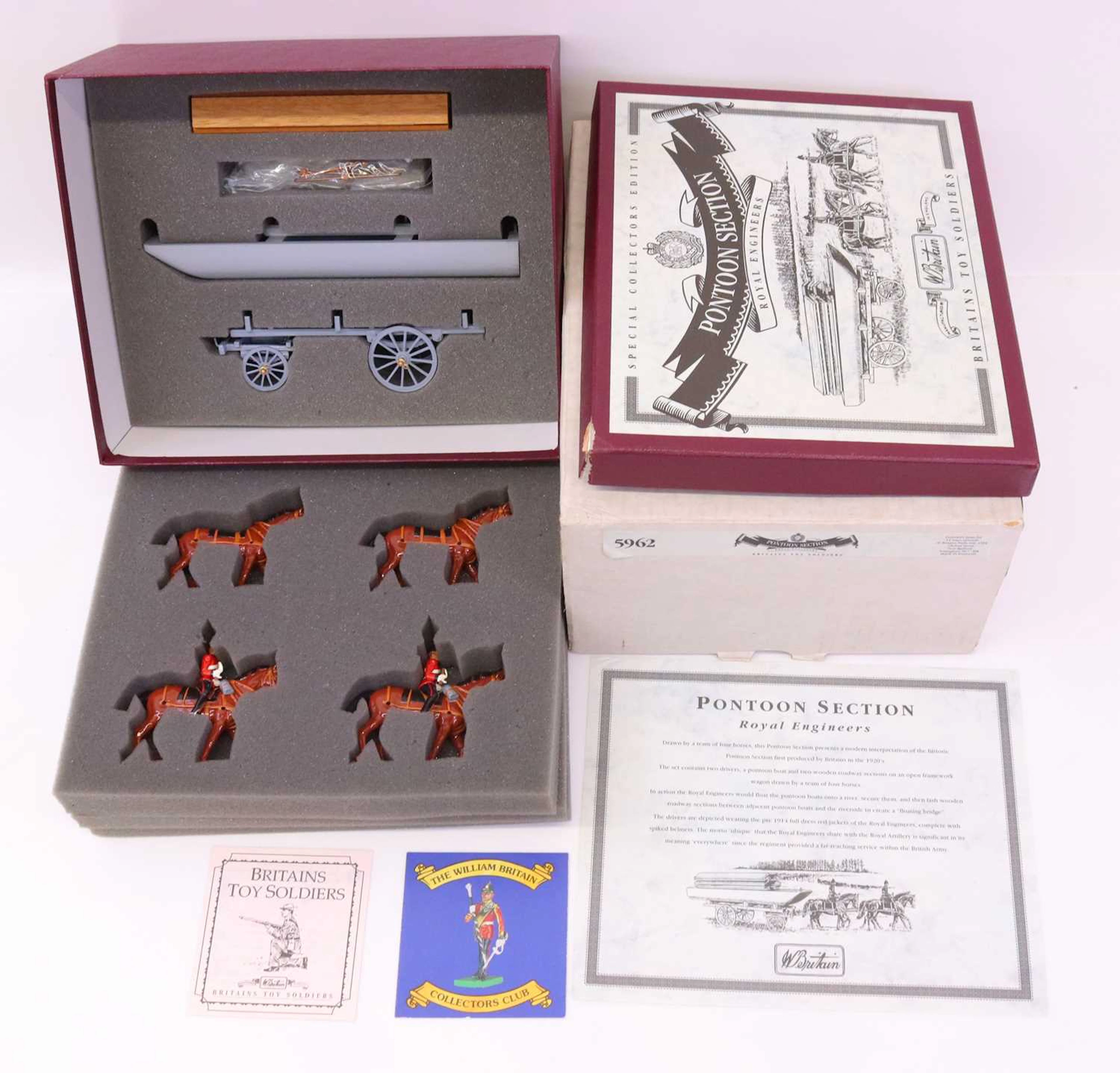 Lot 499 - Britains No.5962 Pontoon section Royal