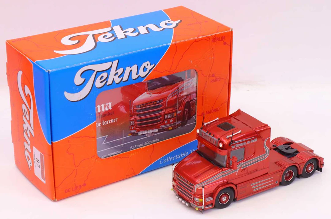 Lot 87 - Tekno Model No.R027000D 1:50 scale model of a
