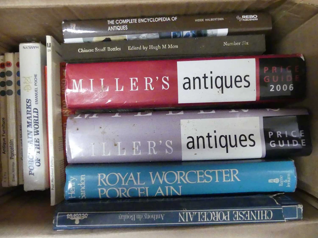 Lot 175 - A collection of antique and reference books
