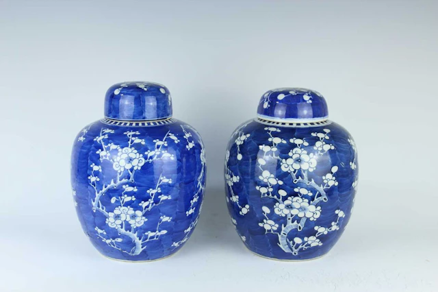 Lot 18 - A pair of large Chinese blue and white