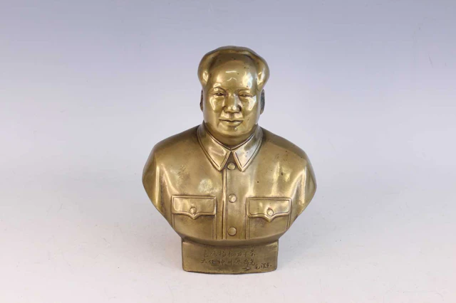 Lot 83 - A Chinese bronze bust of Chairman Mao Zedong