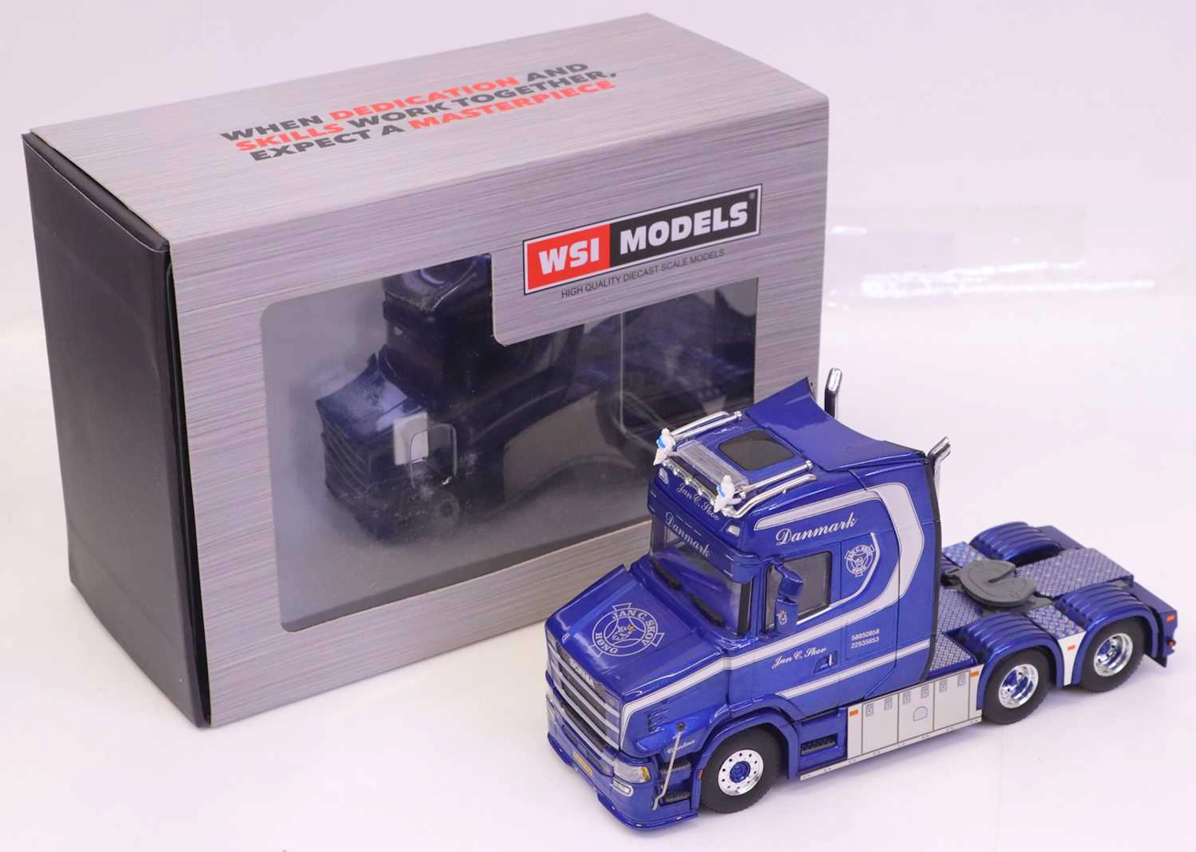 Lot 101 - A WSI Models 1:50 scale No. 01-3995 Jan