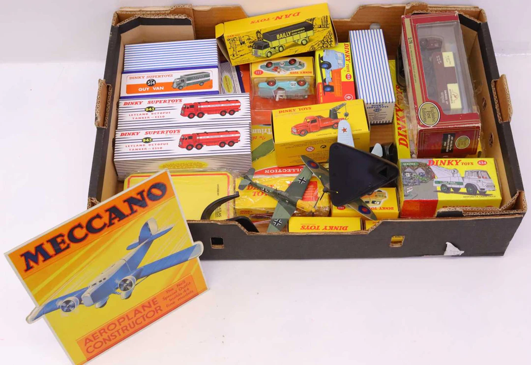 Lot 416 - Atlas Editions Dinky Toys comprising a tray