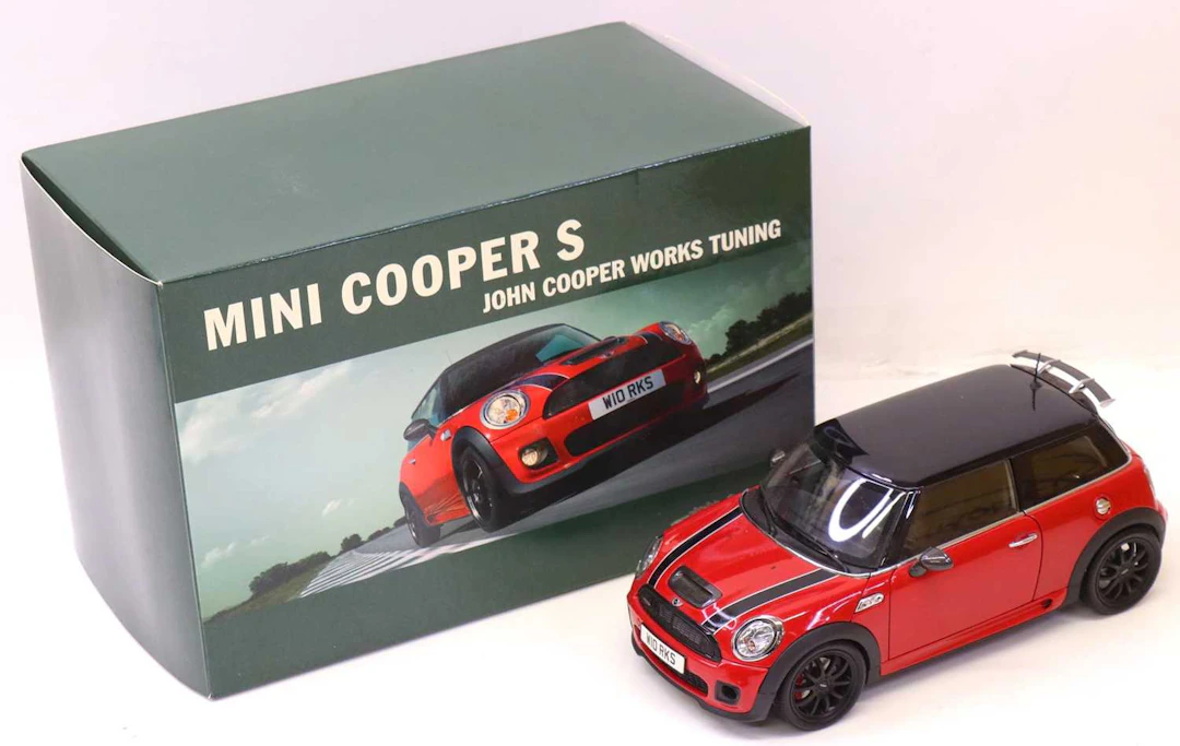 Lot 216 - A John Cooper Works 1/18 scale model of a