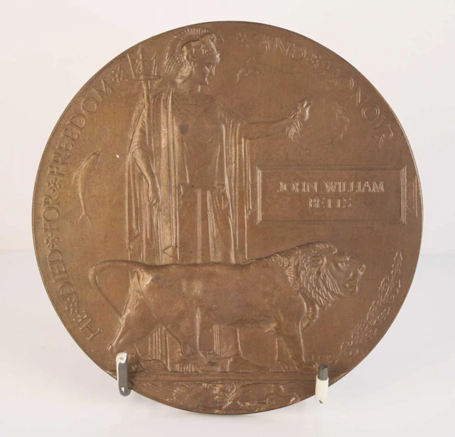 Lot 1201 - A WW I bronze memorial plaque, naming