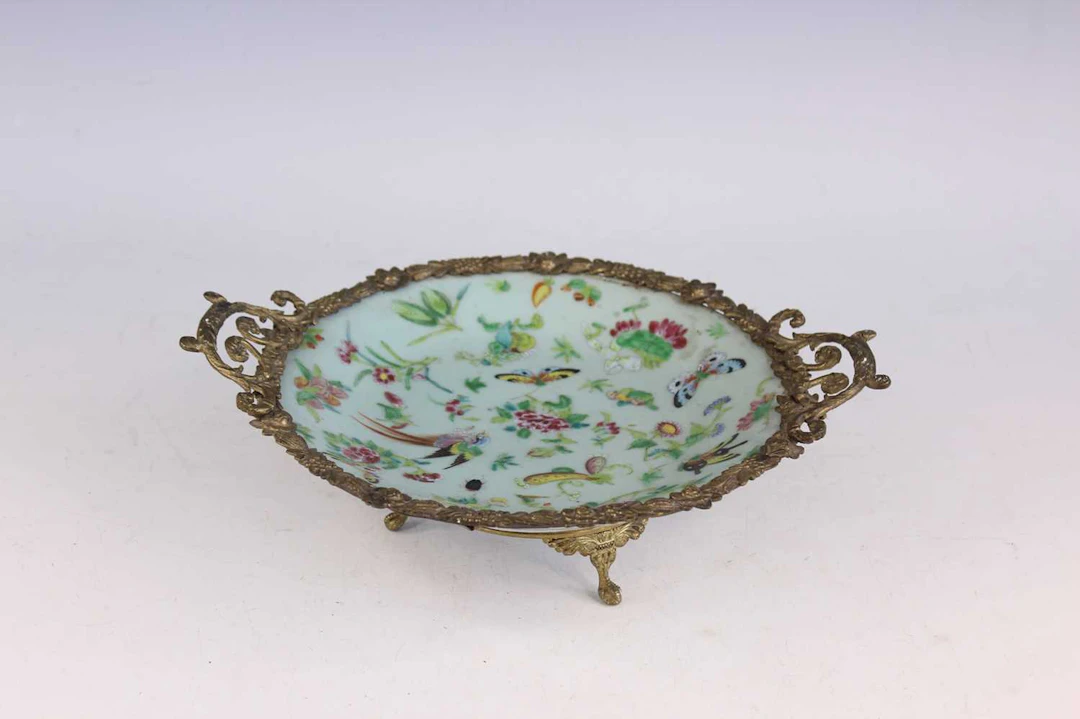 Lot 140 - A Chinese Canton enamelled dish with