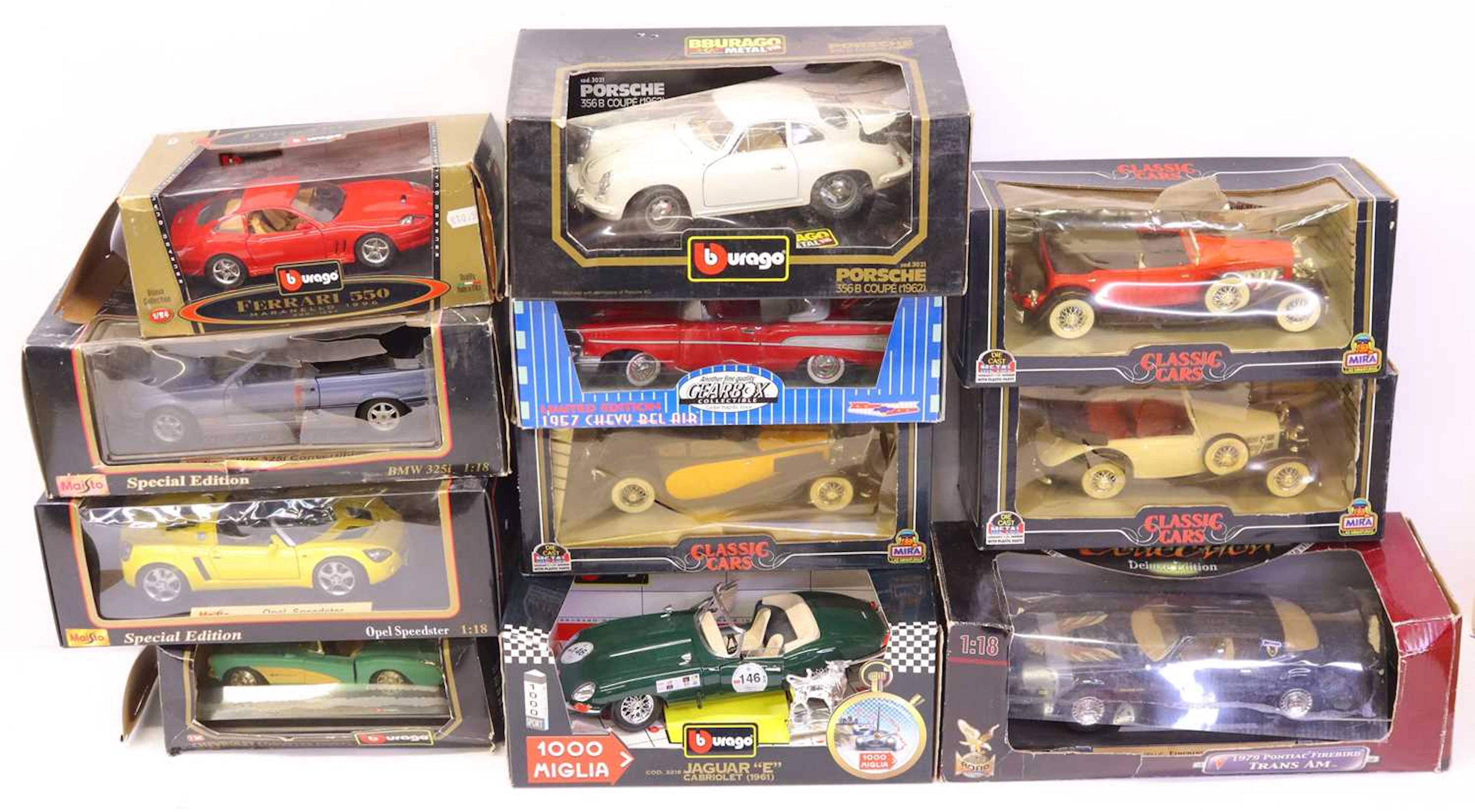 Lot 216 - Mixed collection of 1:18 and 1:24 scale