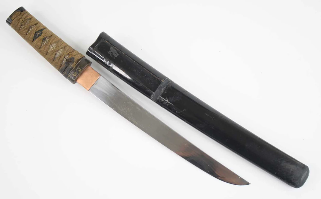 Lot 1274 - A Japanese Gendaito Tanto, having a 22cm
