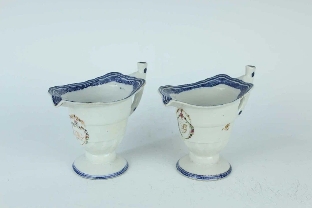 Lot 124 - A pair of Chinese export armorial porcelain