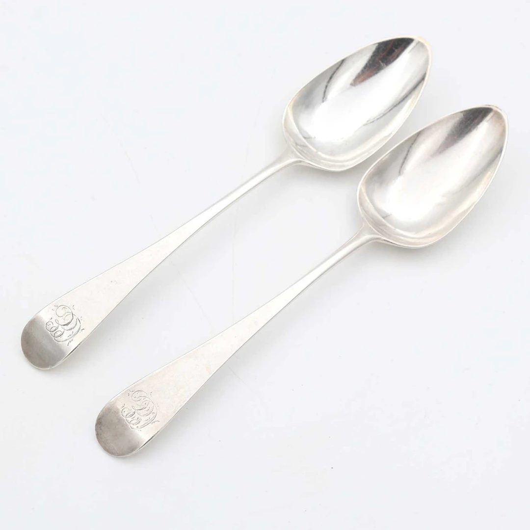 Lot 346 - A pair of George III silver tablespoons in