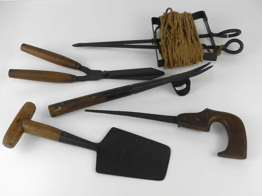 Lot 1326 - Gardening bygones; a collection to include