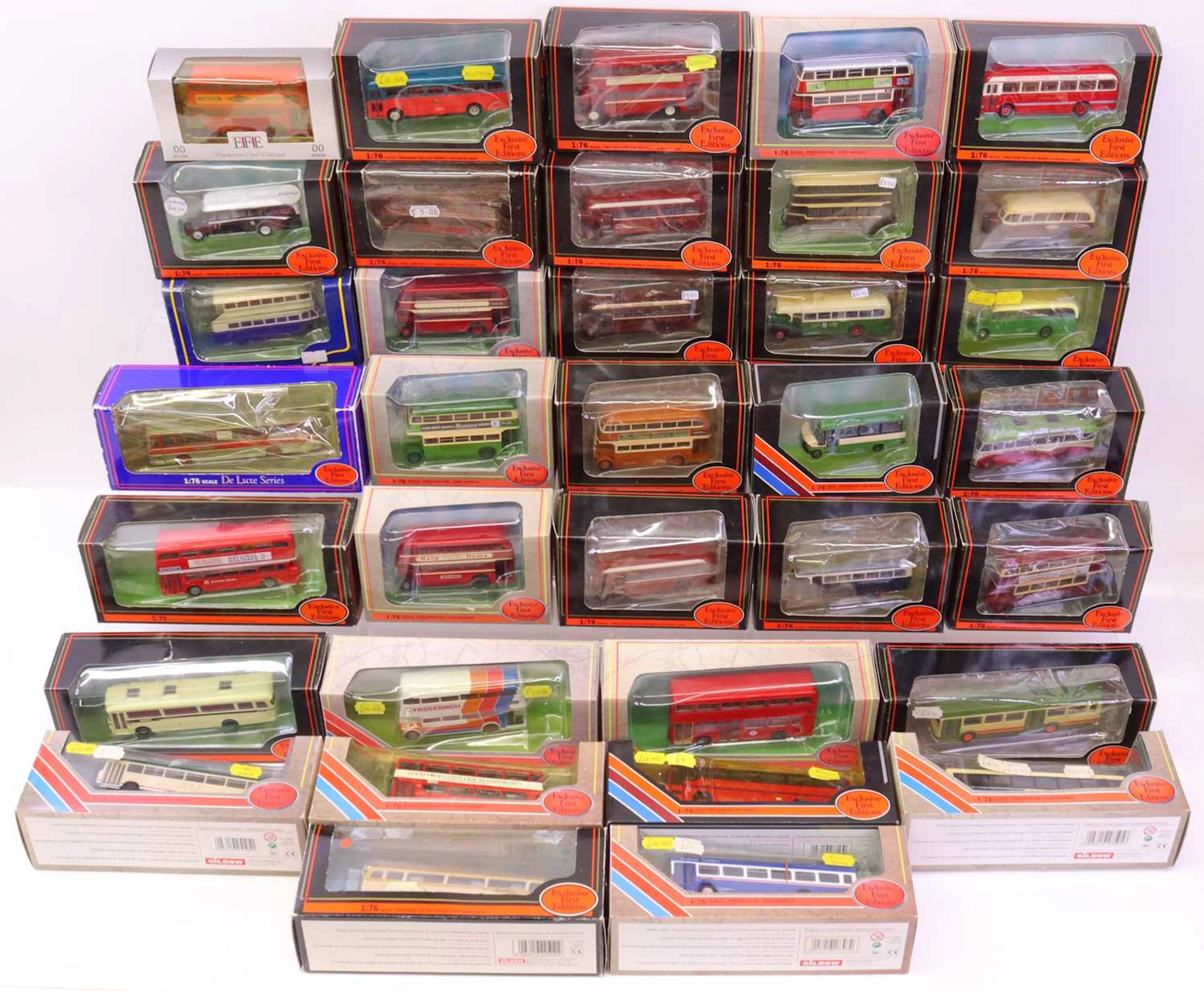 Lot 289 - 35 various boxed EFE 1/76th scale public
