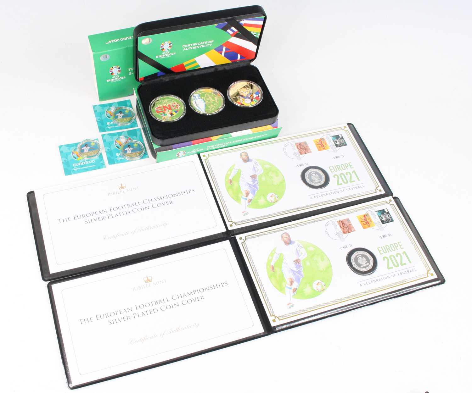 Lot 2121 - A collection of BUNC coins to include The