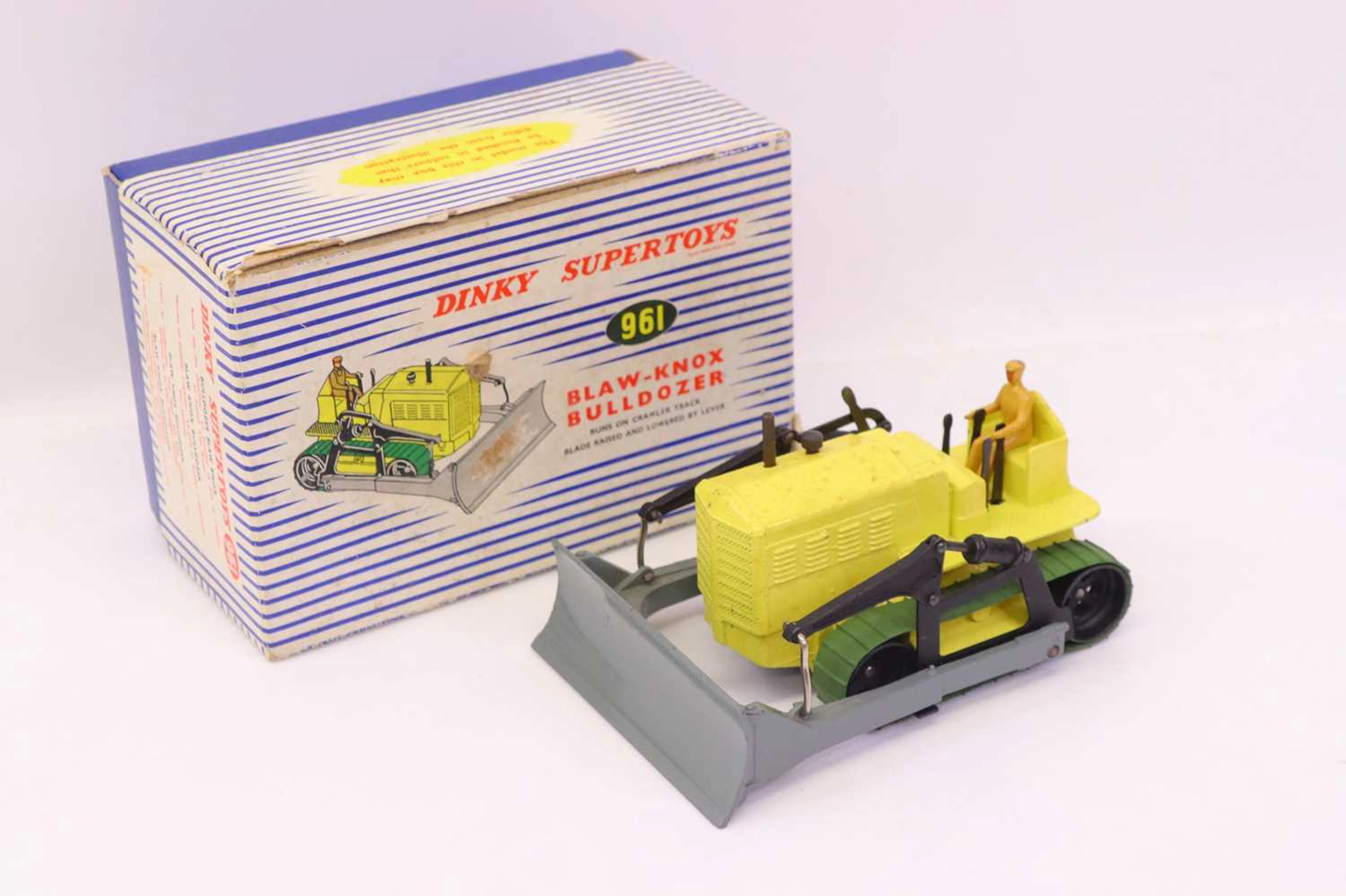 Lot 580 - Dinky Toys No. 961 Blaw-knox Bulldozer