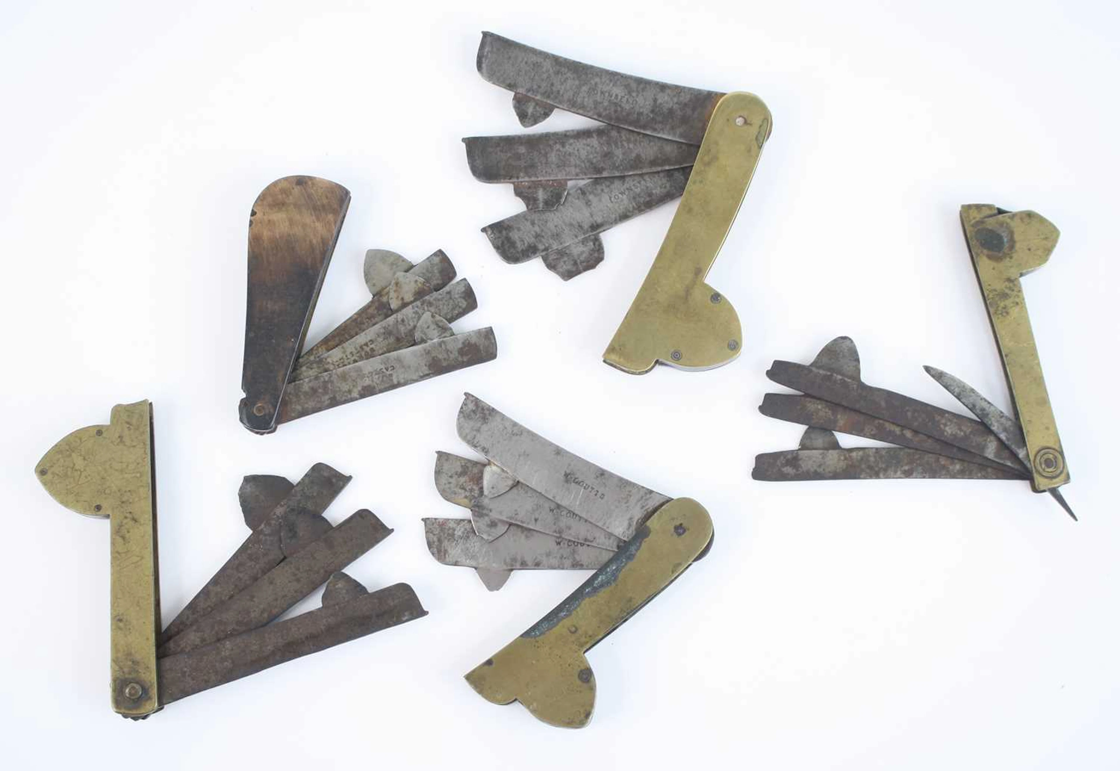 Lot 1303 - A 19th century veterinary fleam, having