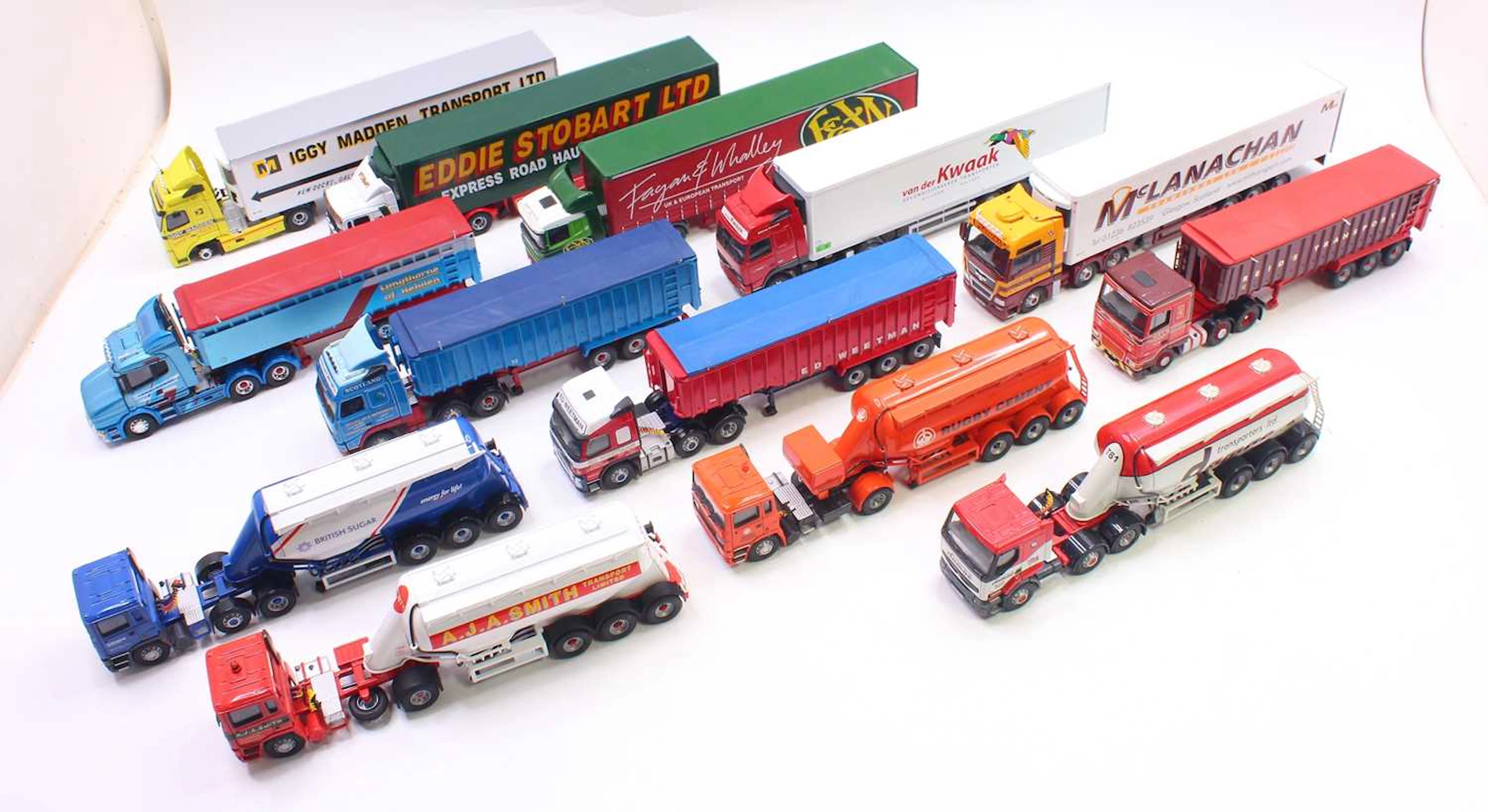 Lot 894 - Corgi Toys 1/50 scale group of 13 loose