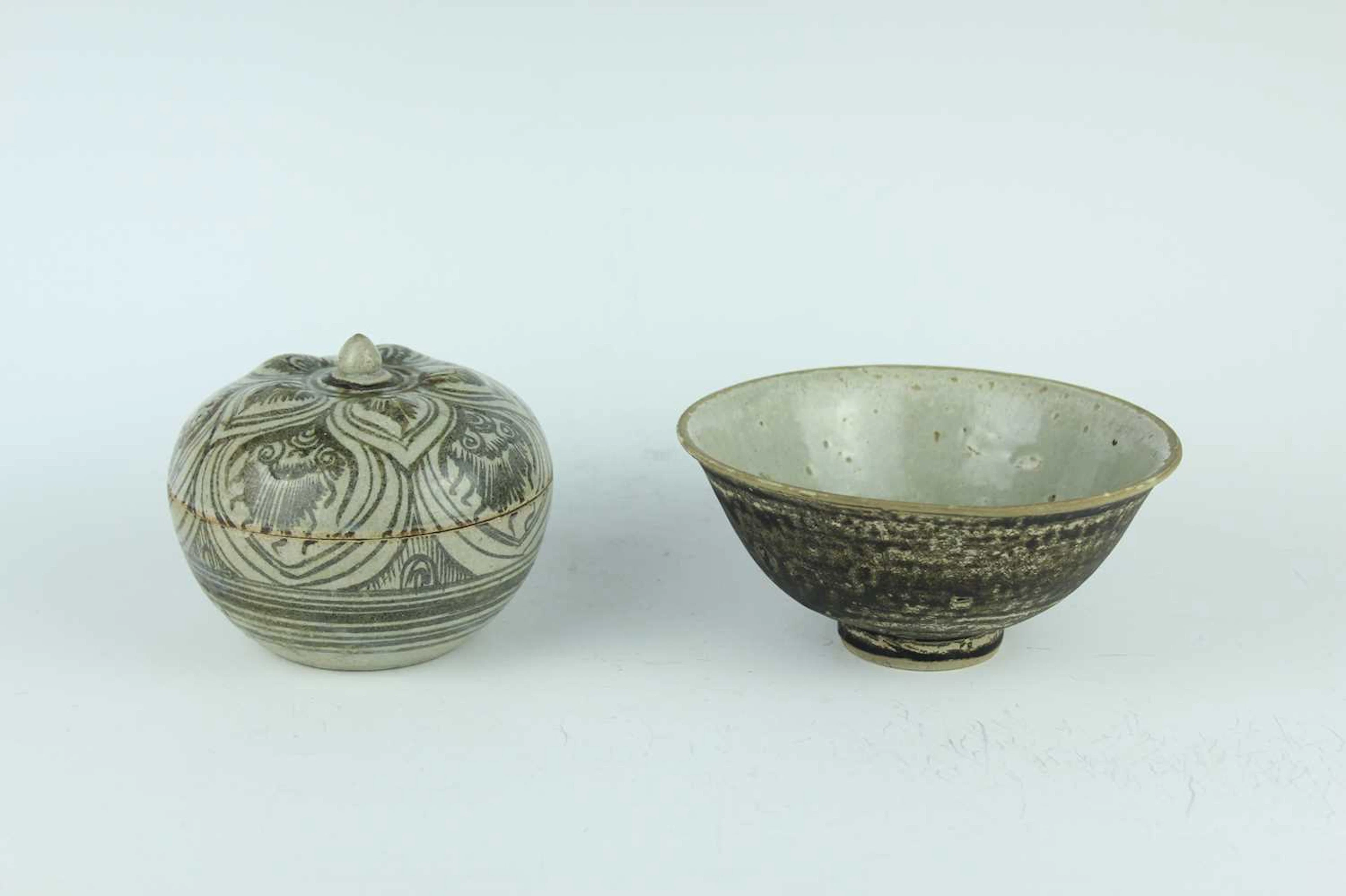 Lot 61 - A Thai Sawankhalok stoneware