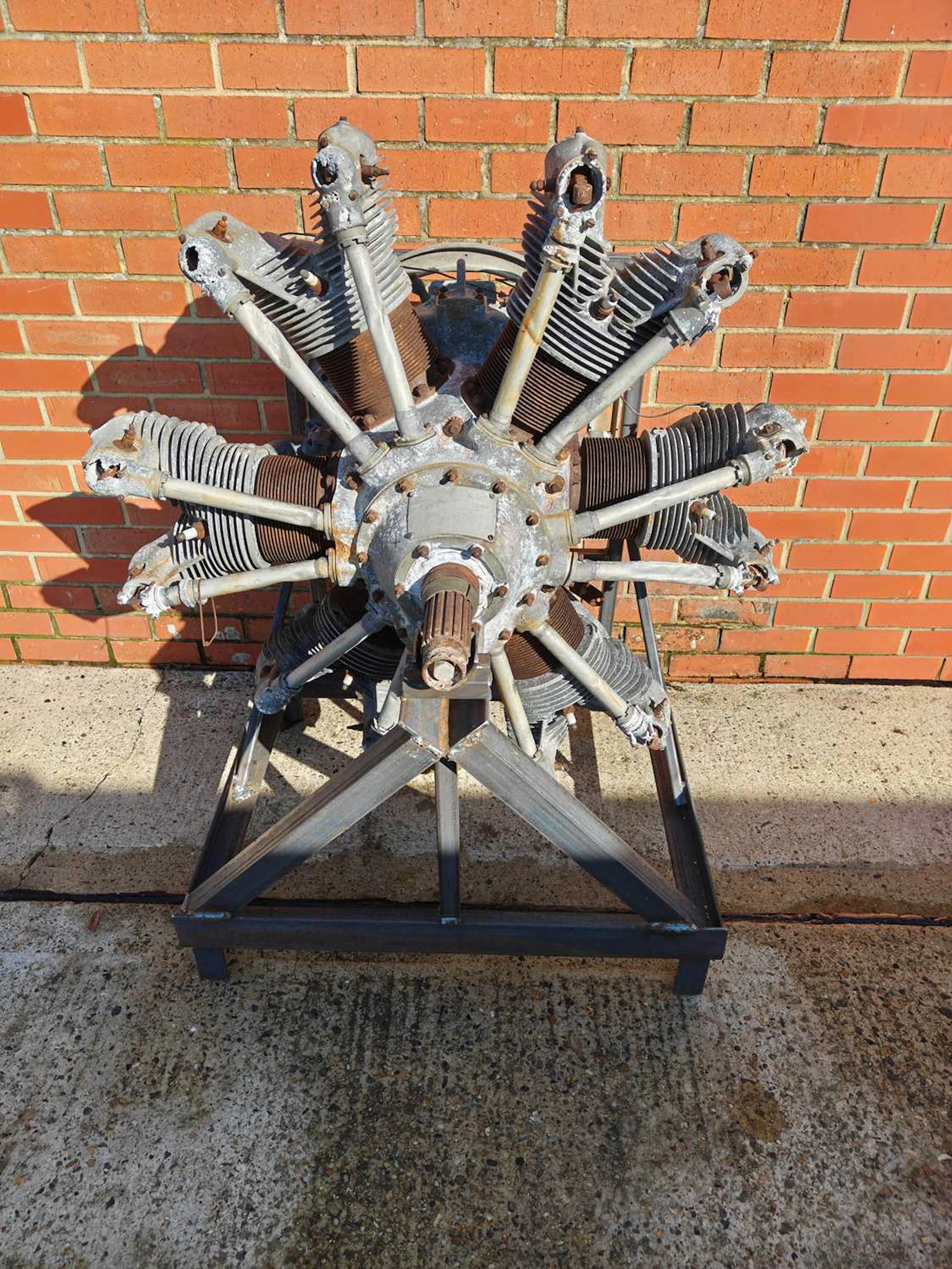 Lot 36 - A 1944 Curtis R600 radial engine, being a