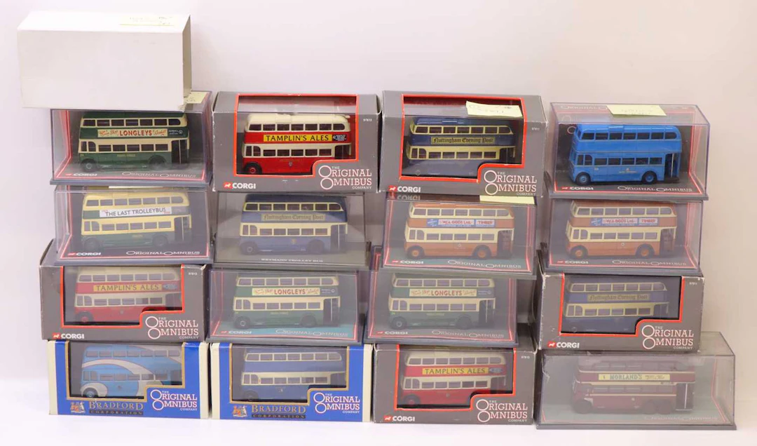 Lot 290 - 16 boxed Corgi Original Omnibus 1/76th