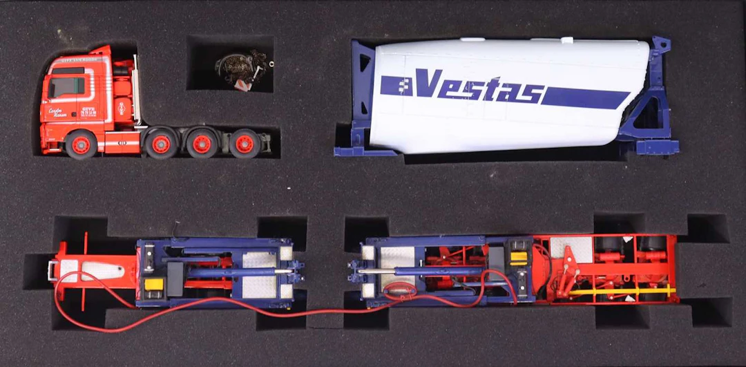Lot 159 - A WSI Collectables 1:50 scale No.9037