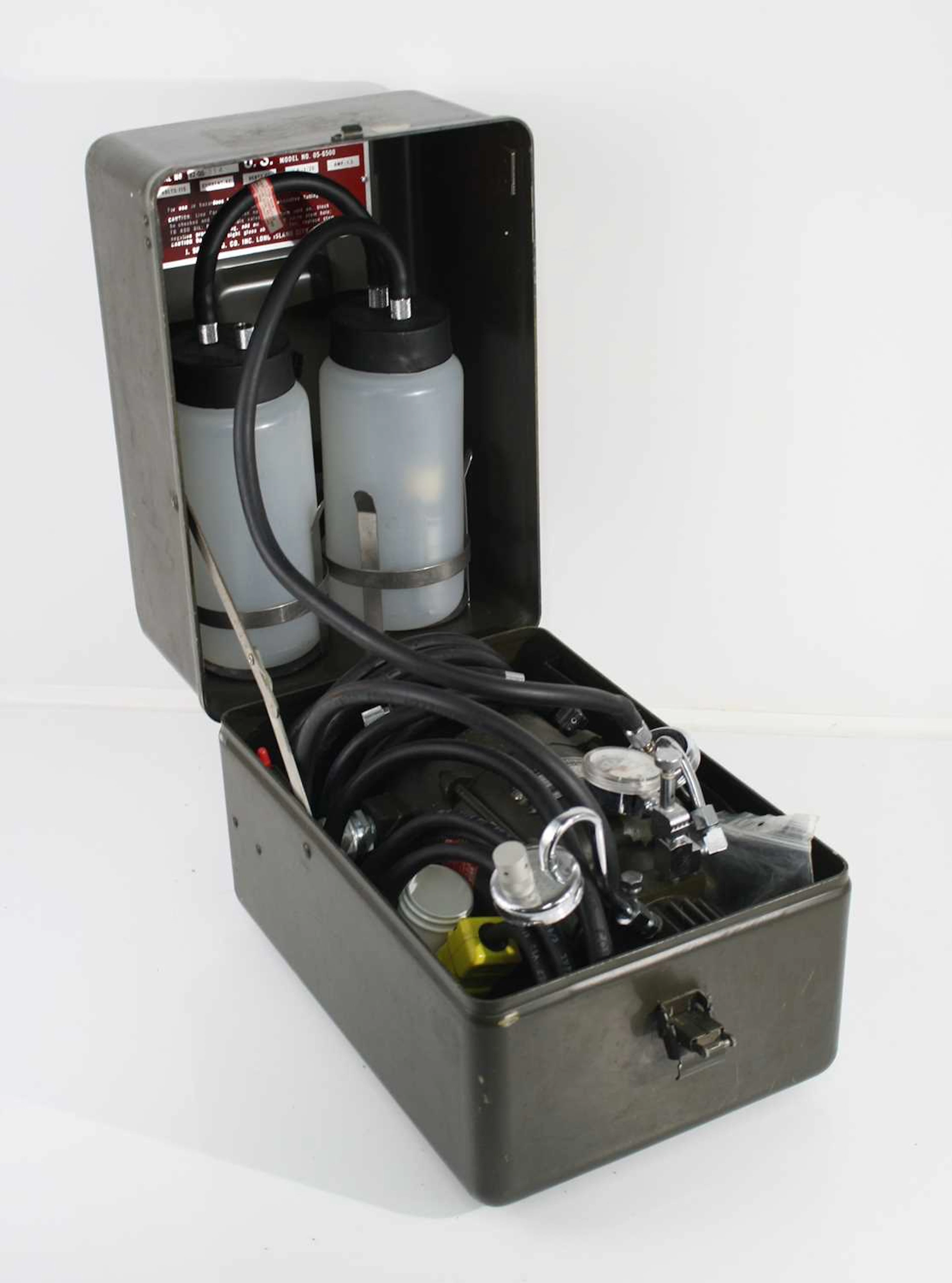 Lot 1086 - US model 05-6500 surgical suction rotary