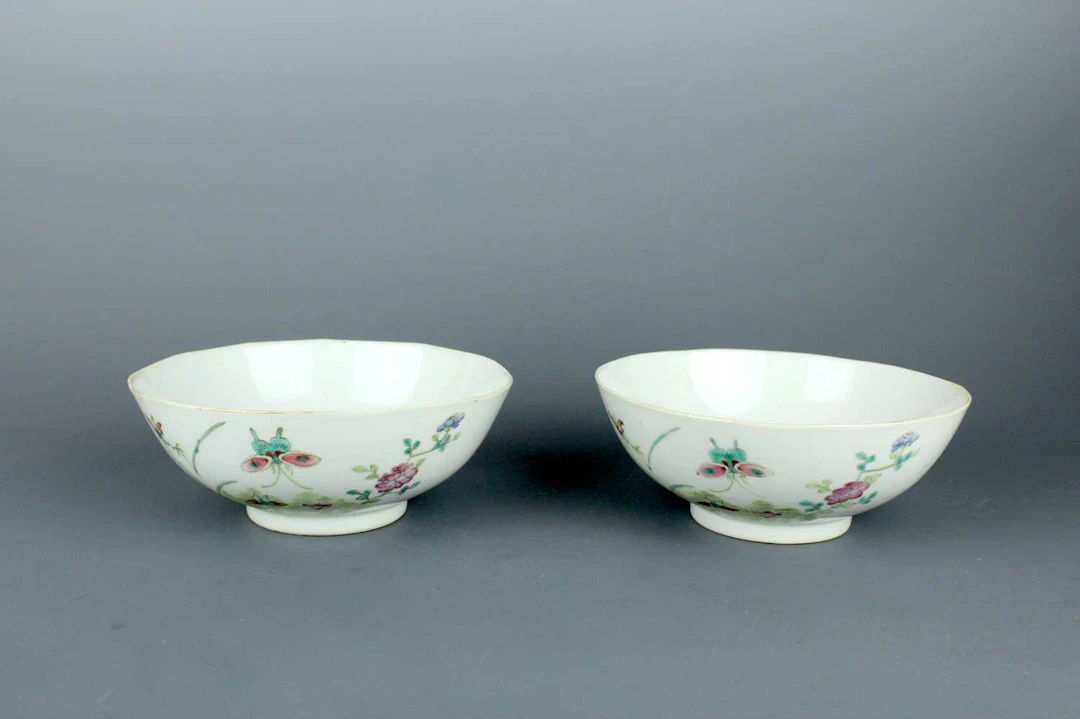Lot 151 - A pair of Chinese famille rose ‘butterfly’