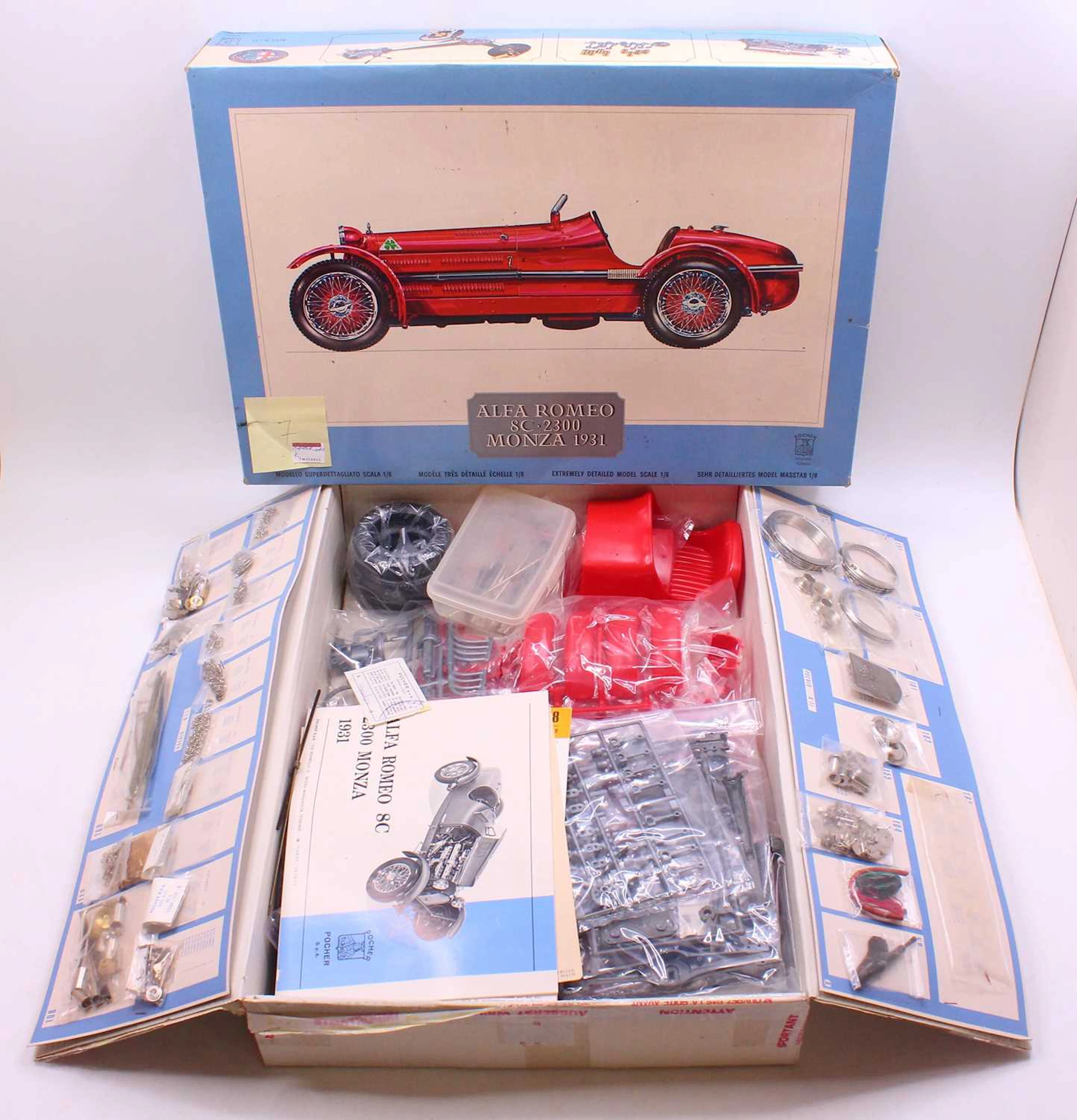 Lot 820 - Pocher No. K71 1/8th scale kit of an Alfa