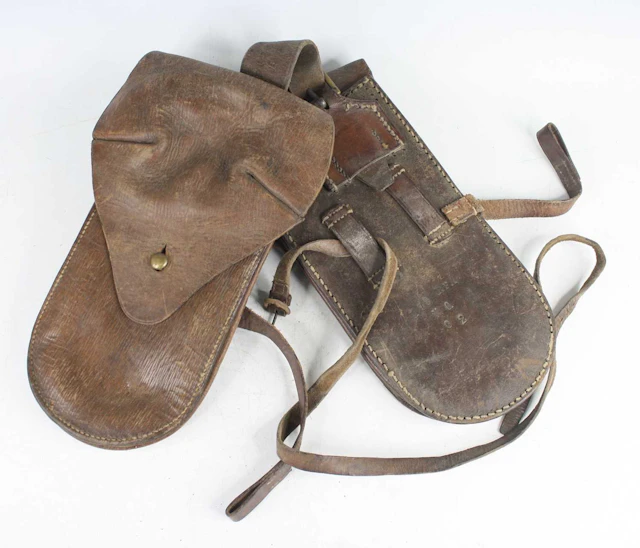Lot 1130 - A pair of early 20th century Cavalry saddle