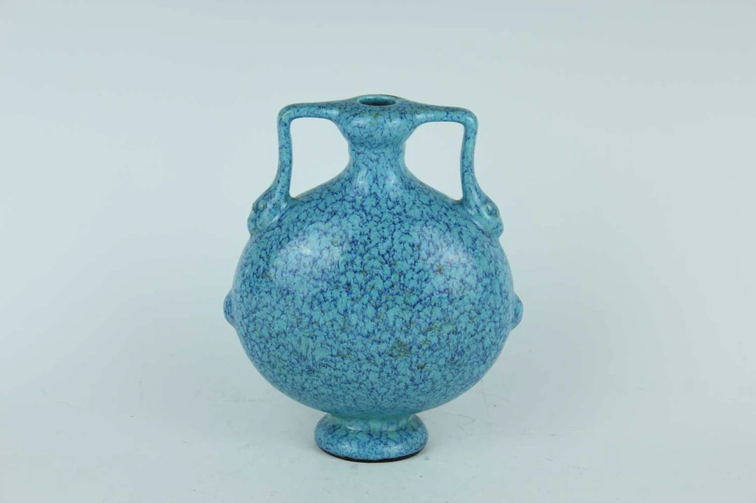 Lot 78 - A Chinese robin's egg-glazed moon flask