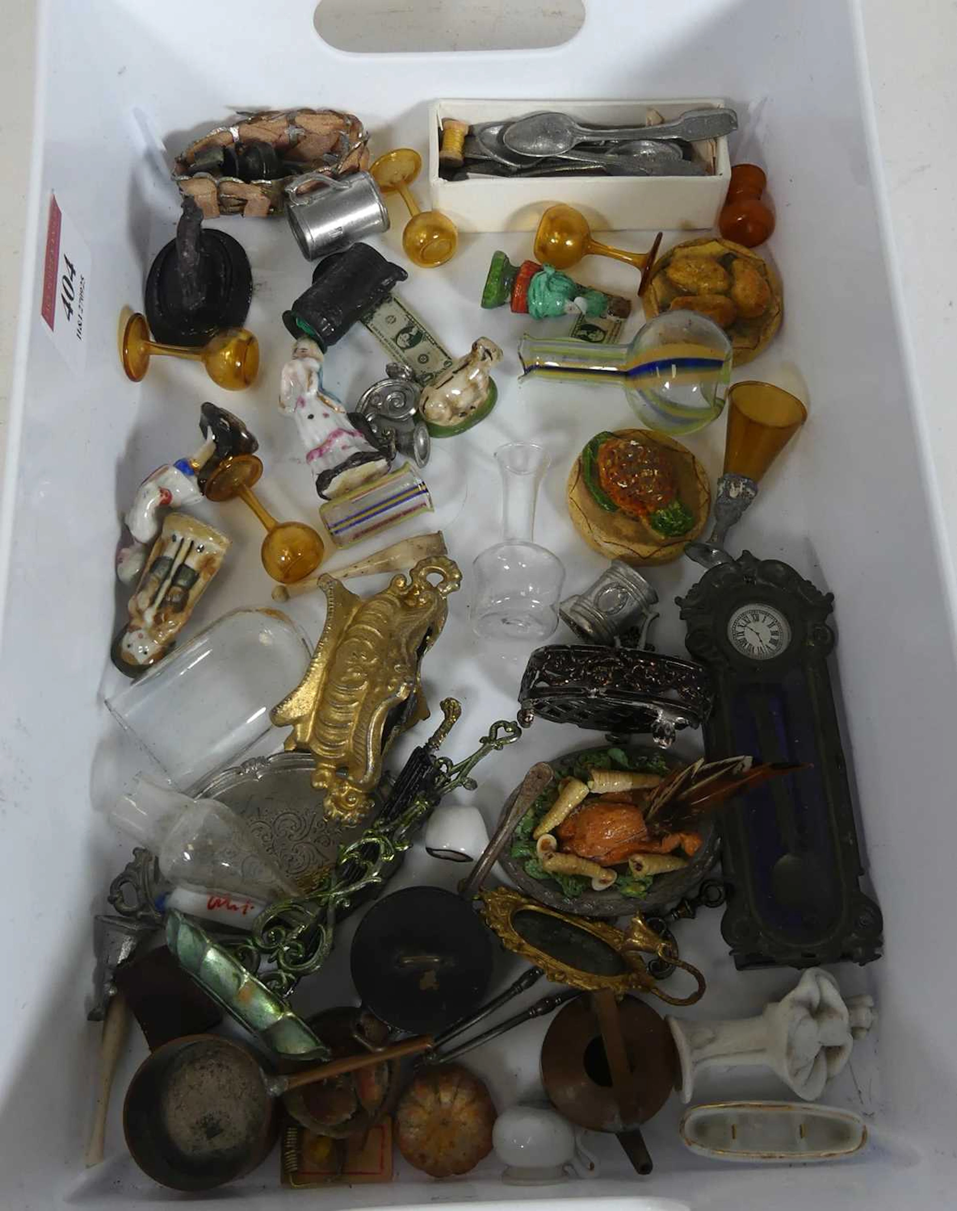 Lot 404 - A collection of Victorian dolls house