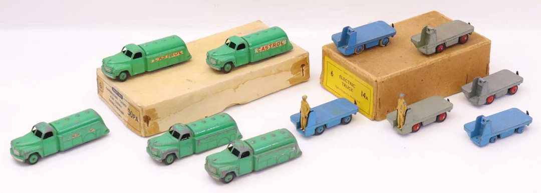 Lot 460 - Two Dinky trade boxes, to include 14A