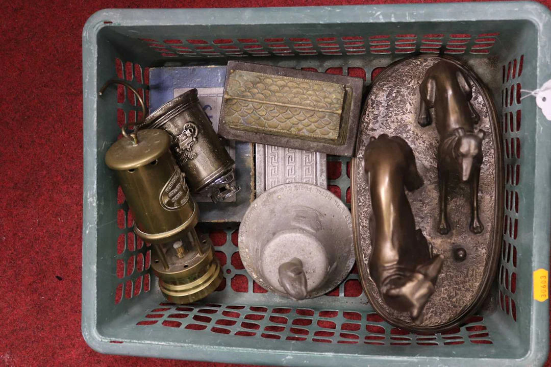 Lot 372 - A collection of items, to include a brass