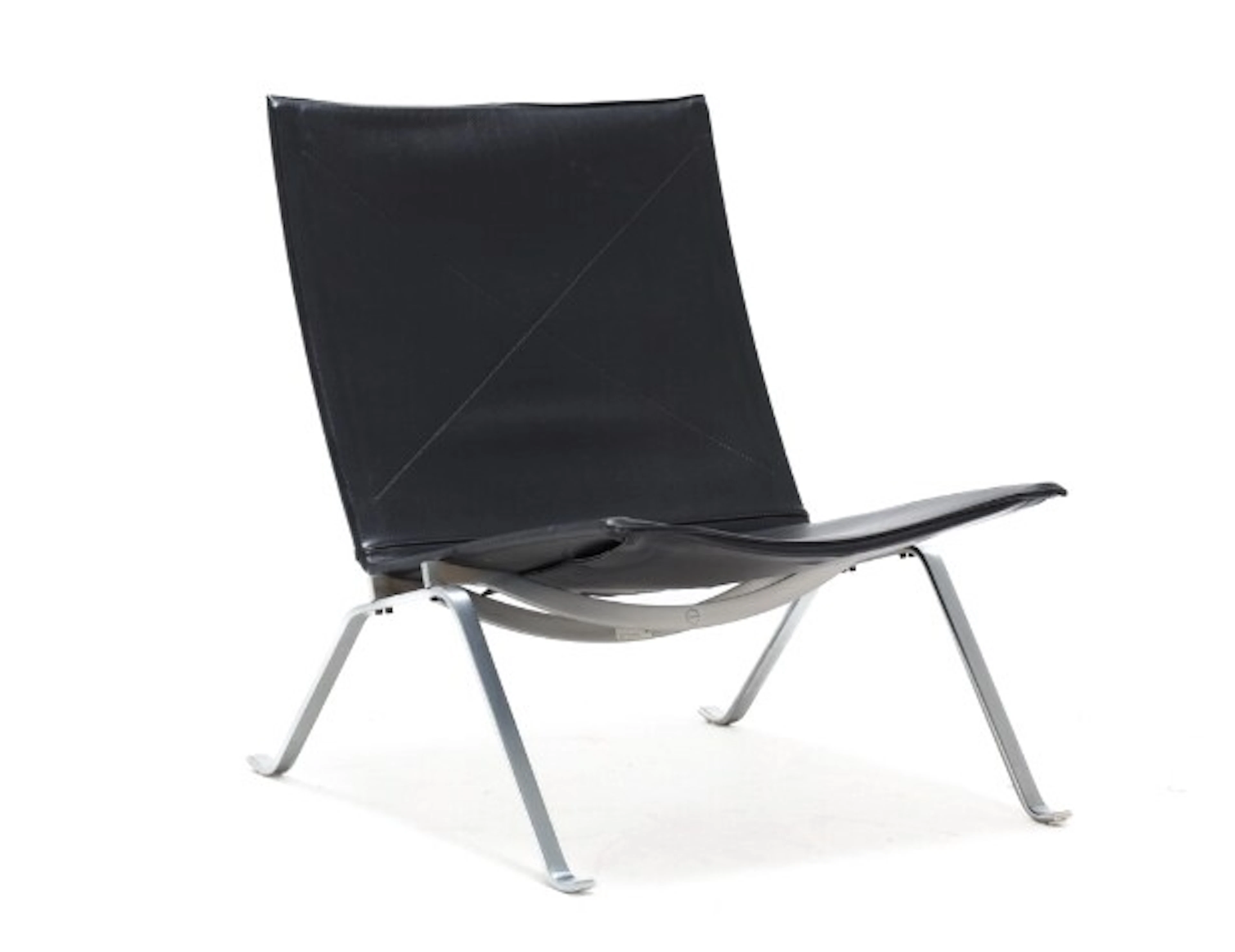 Poul Kjærholm for Fritz Hansen: PK22 armchair, black leather